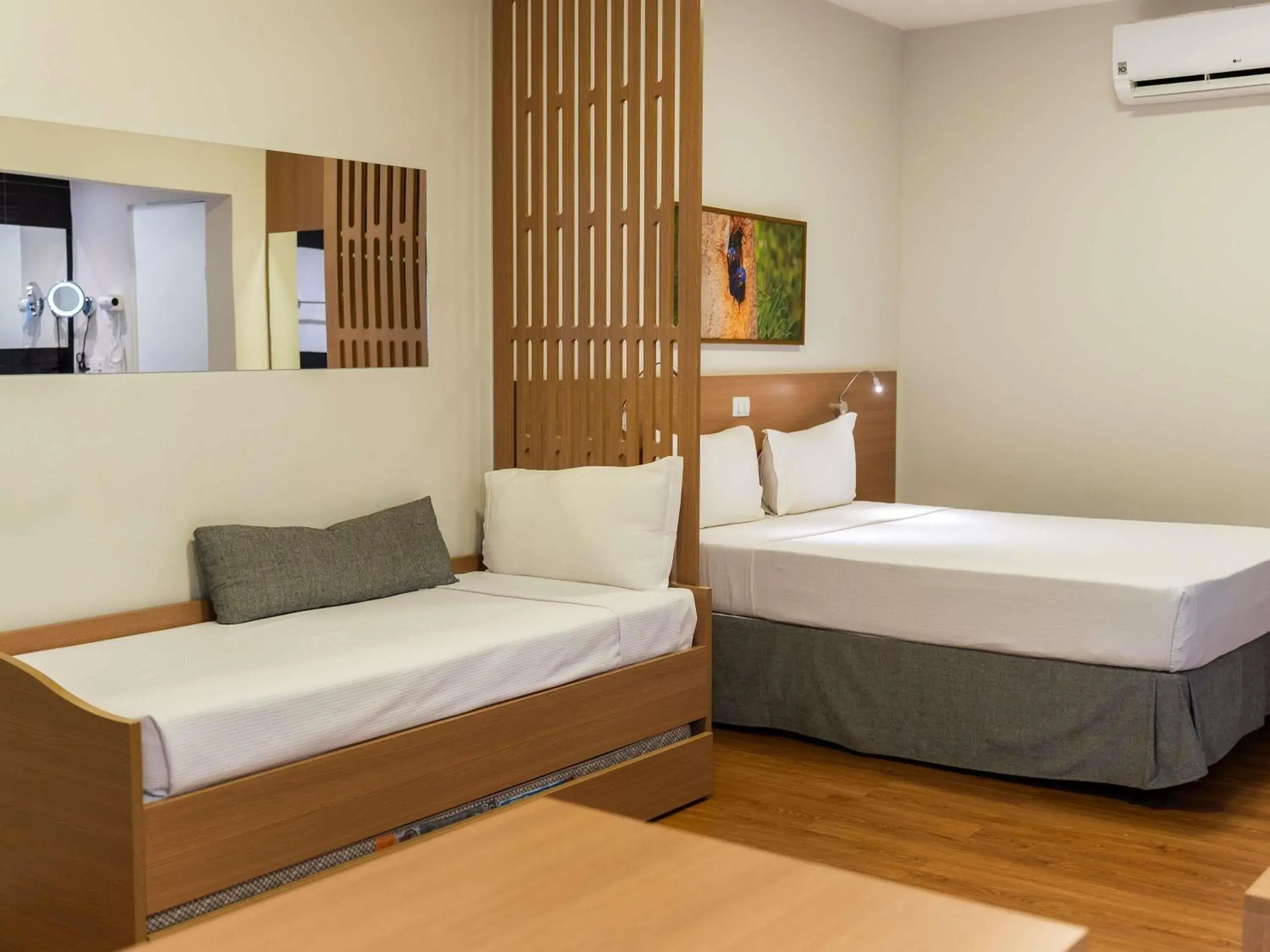 Apartment with One Queen Bed and One Single Be D in ibis Styles Bonito Apartment with One Queen Bed and One Single Be D in ibis Styles Bonito