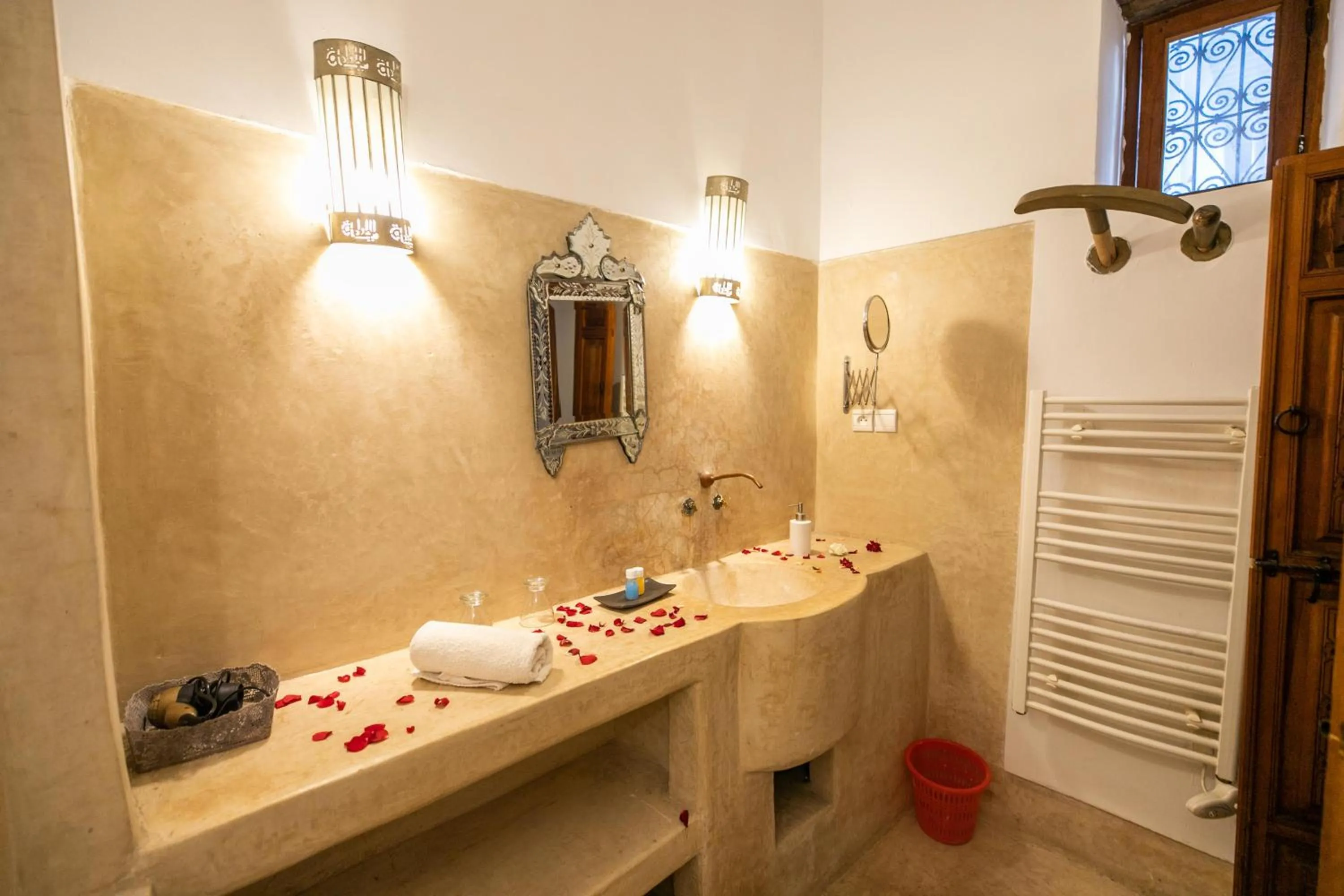 Shower in RIAD LOUDAYA AND SPA
