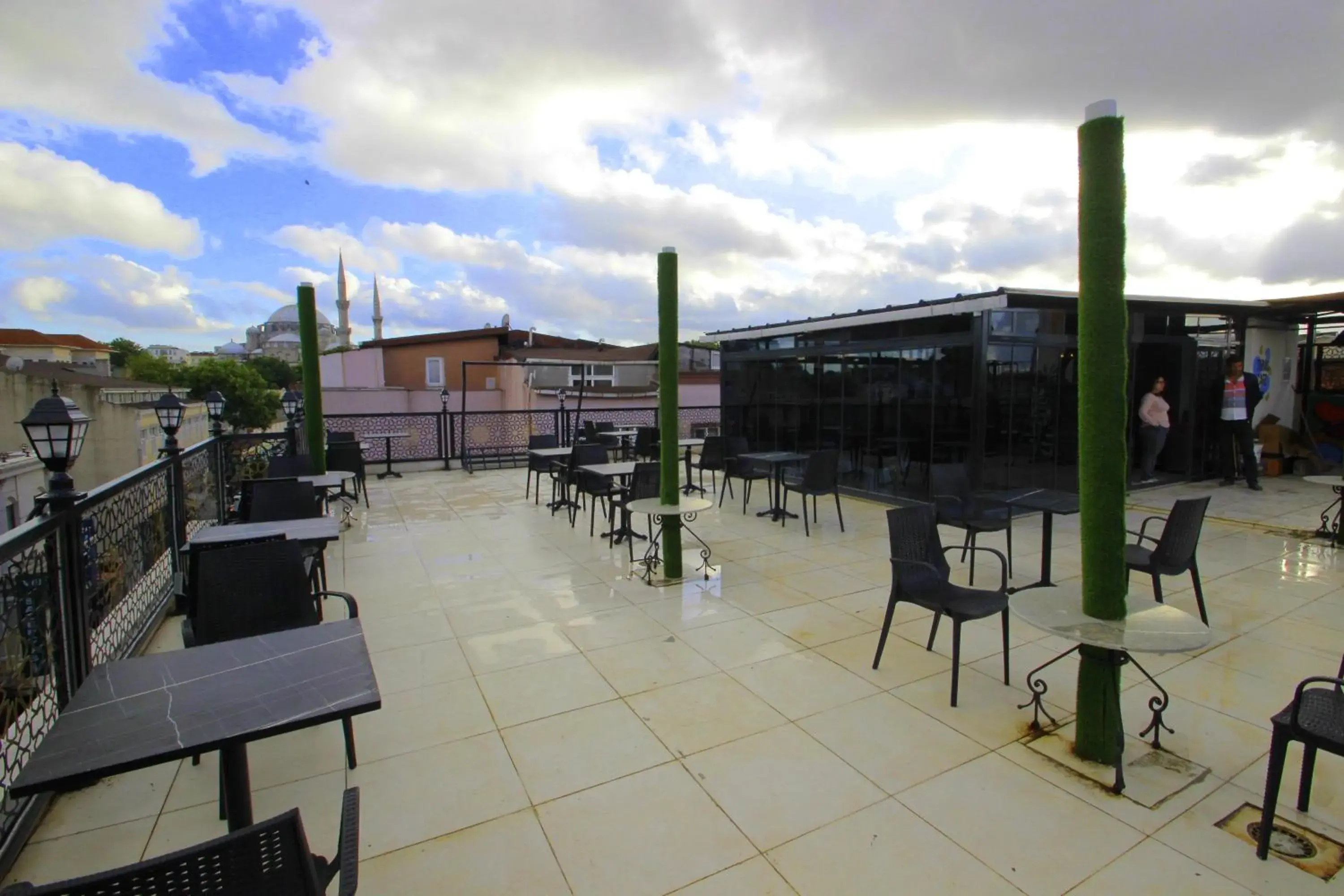 Restaurant/places to eat in Guler Palas Hotel Restaurant/places to eat in Guler Palas Hotel