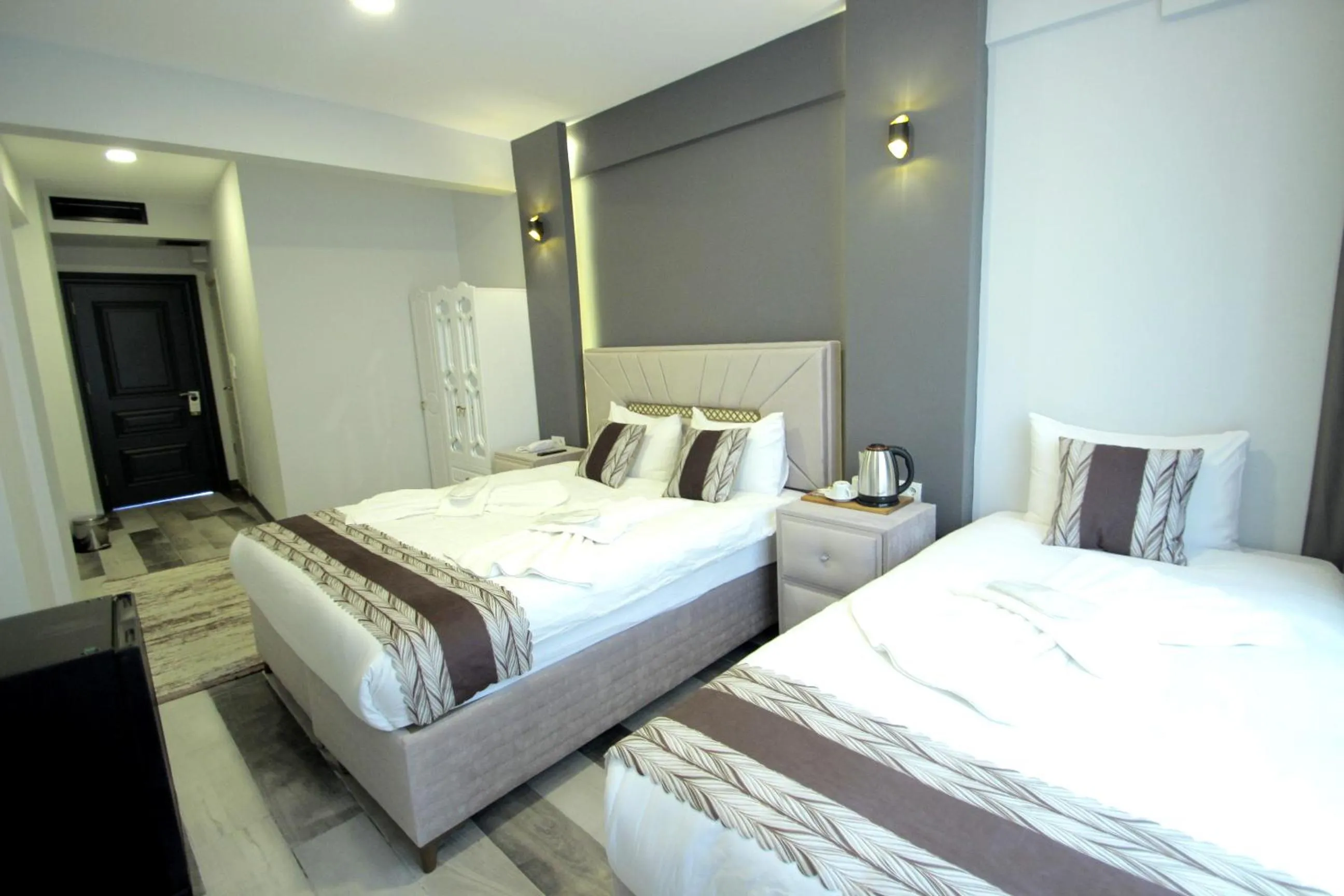 Bed in Guler Palas Hotel