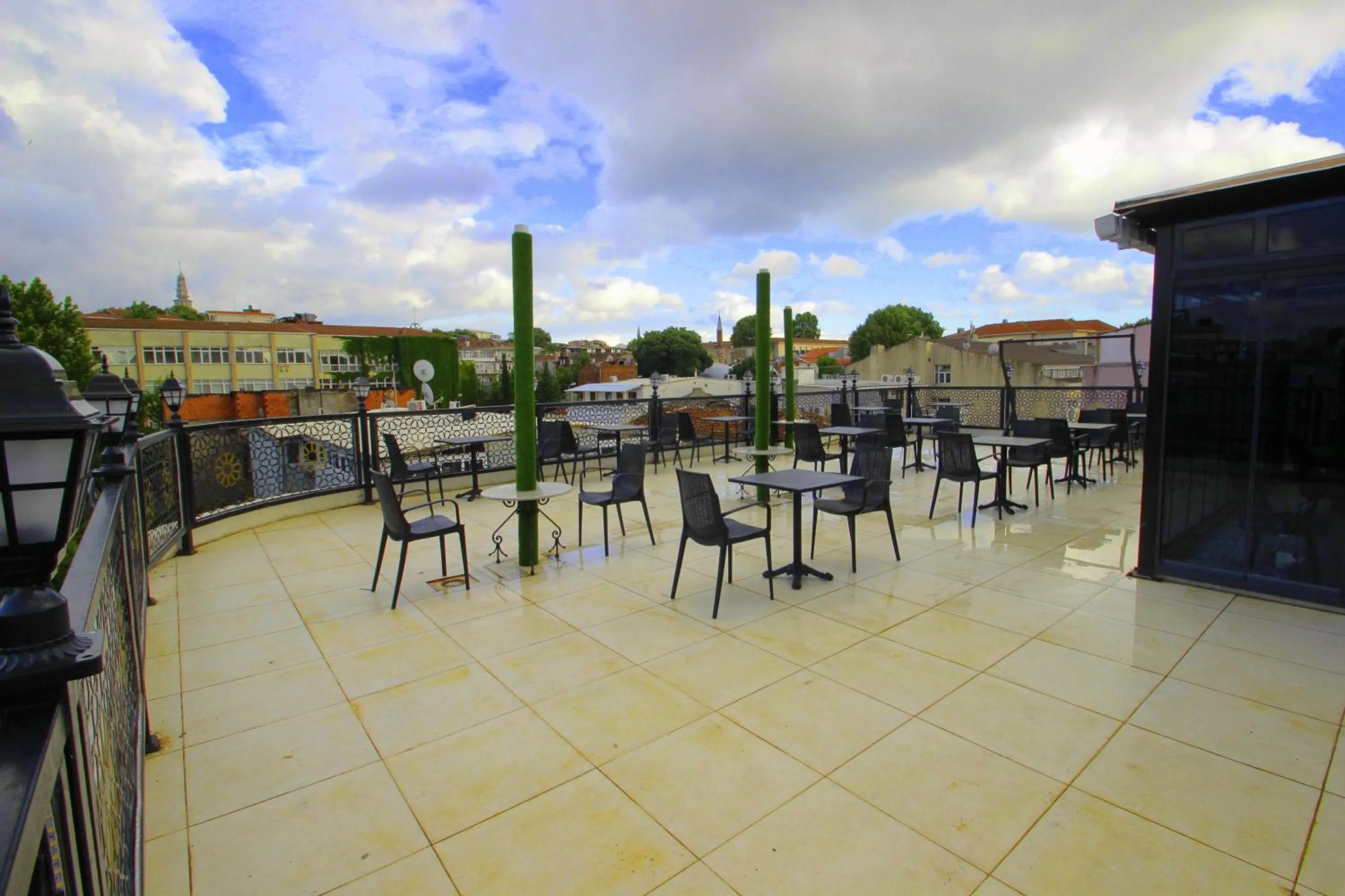 Balcony/Terrace in Guler Palas Hotel