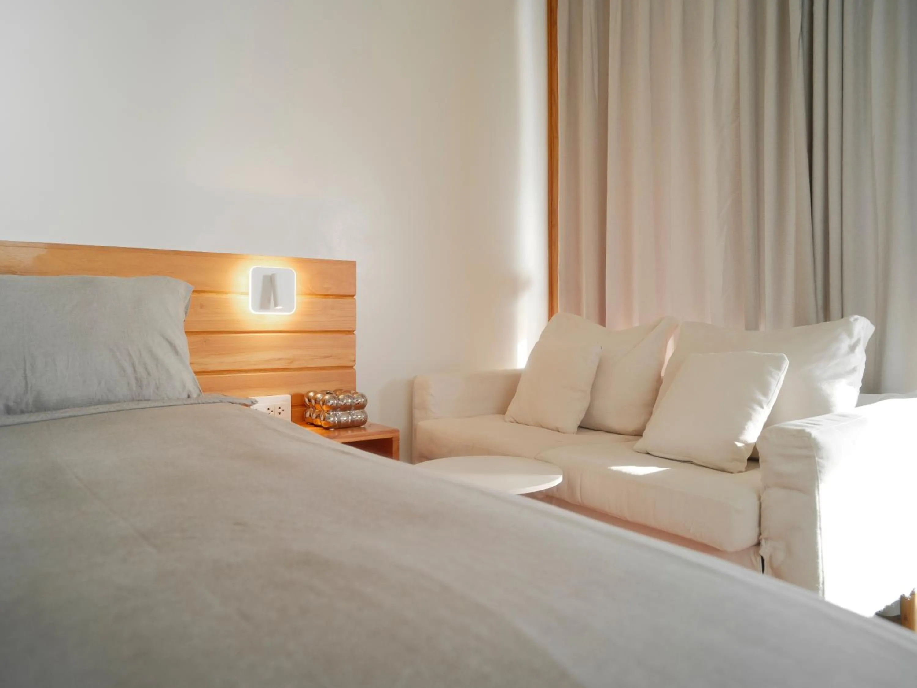 Bed in Tantawan sea view residence 山海居