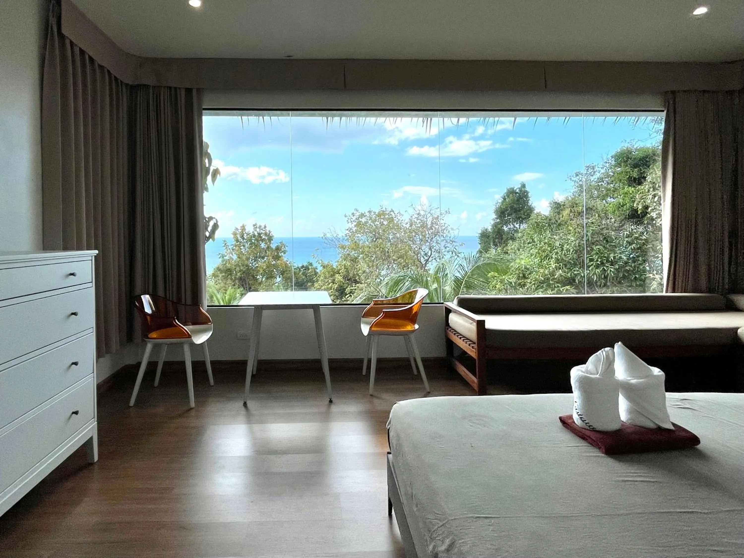 Bed in Tantawan sea view residence 山海居