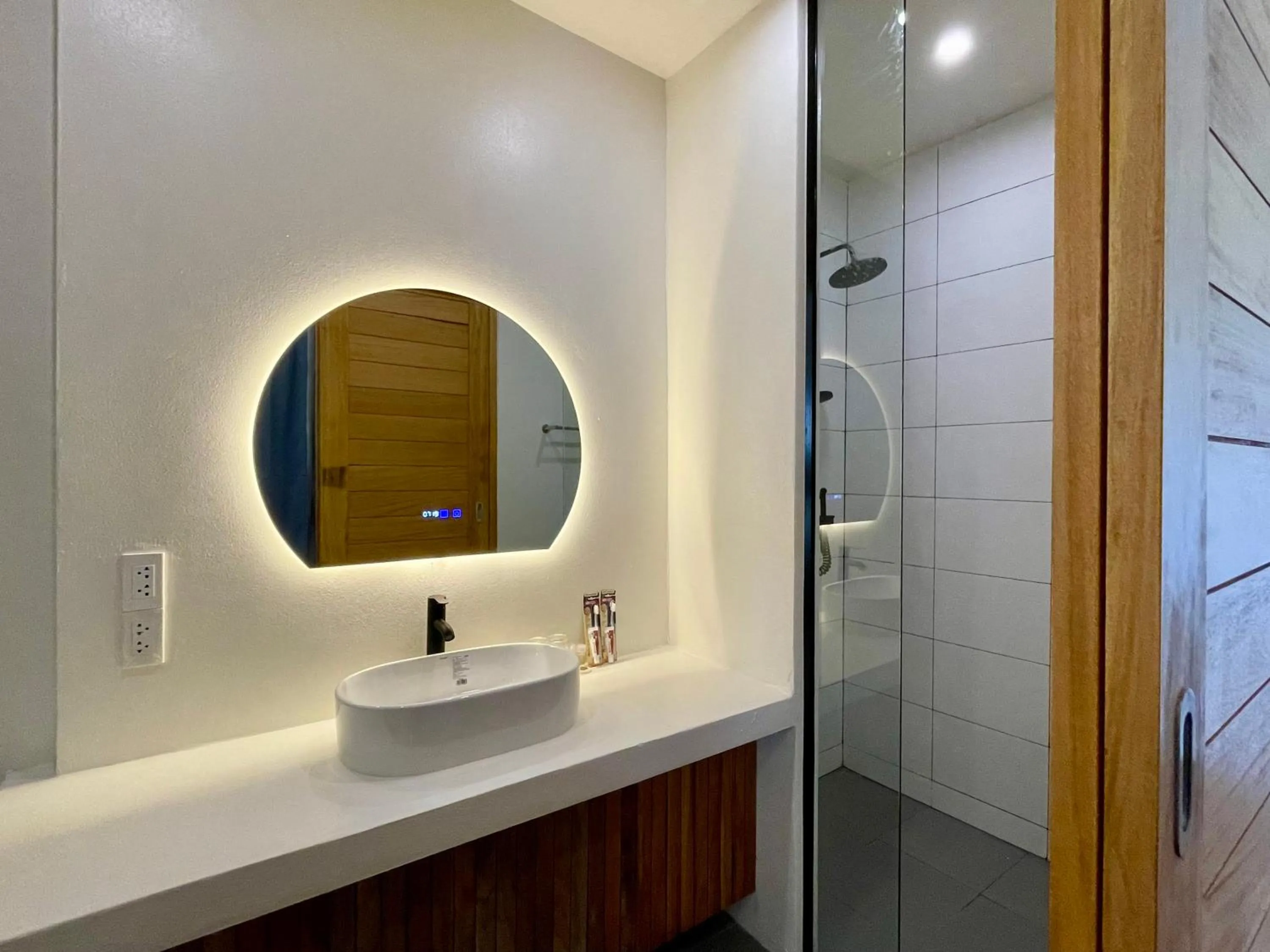 Shower in Tantawan sea view residence 山海居