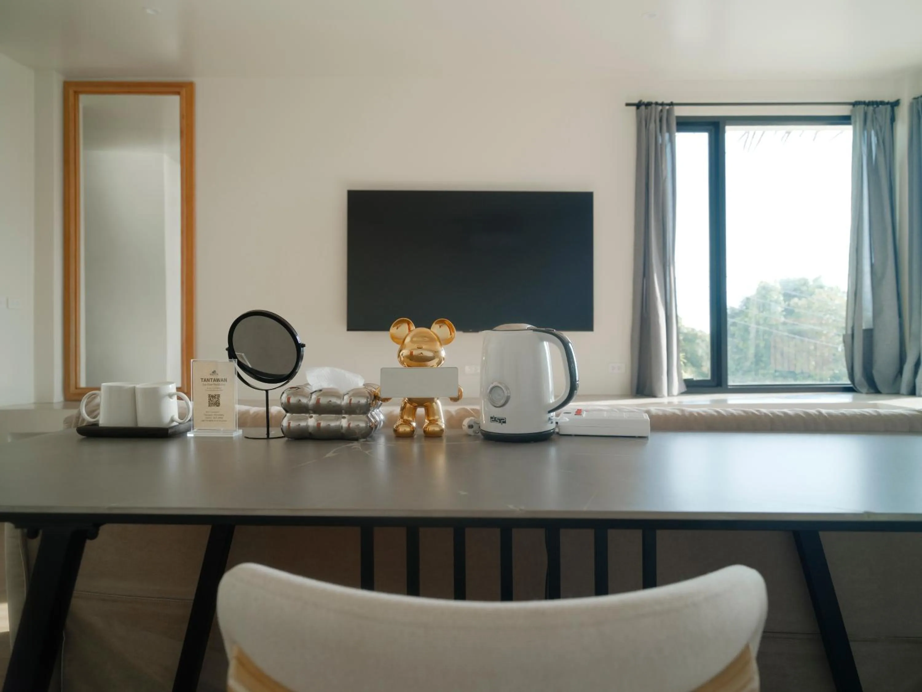 TV and multimedia in Tantawan sea view residence 山海居