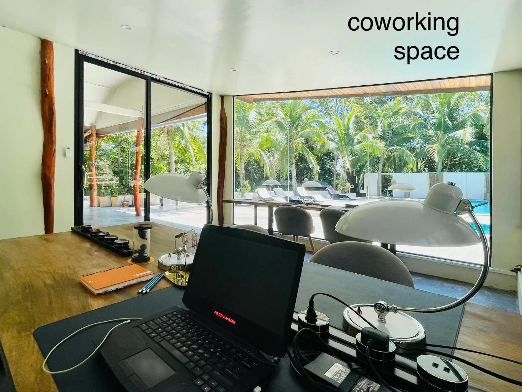 Communal lounge/ TV room in Tantawan sea view residence 山海居