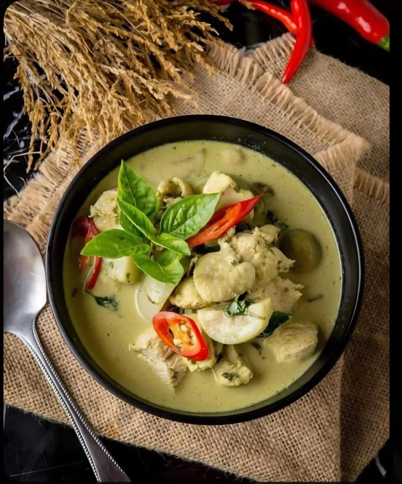 Restaurant/places to eat in Tantawan sea view residence 山海居