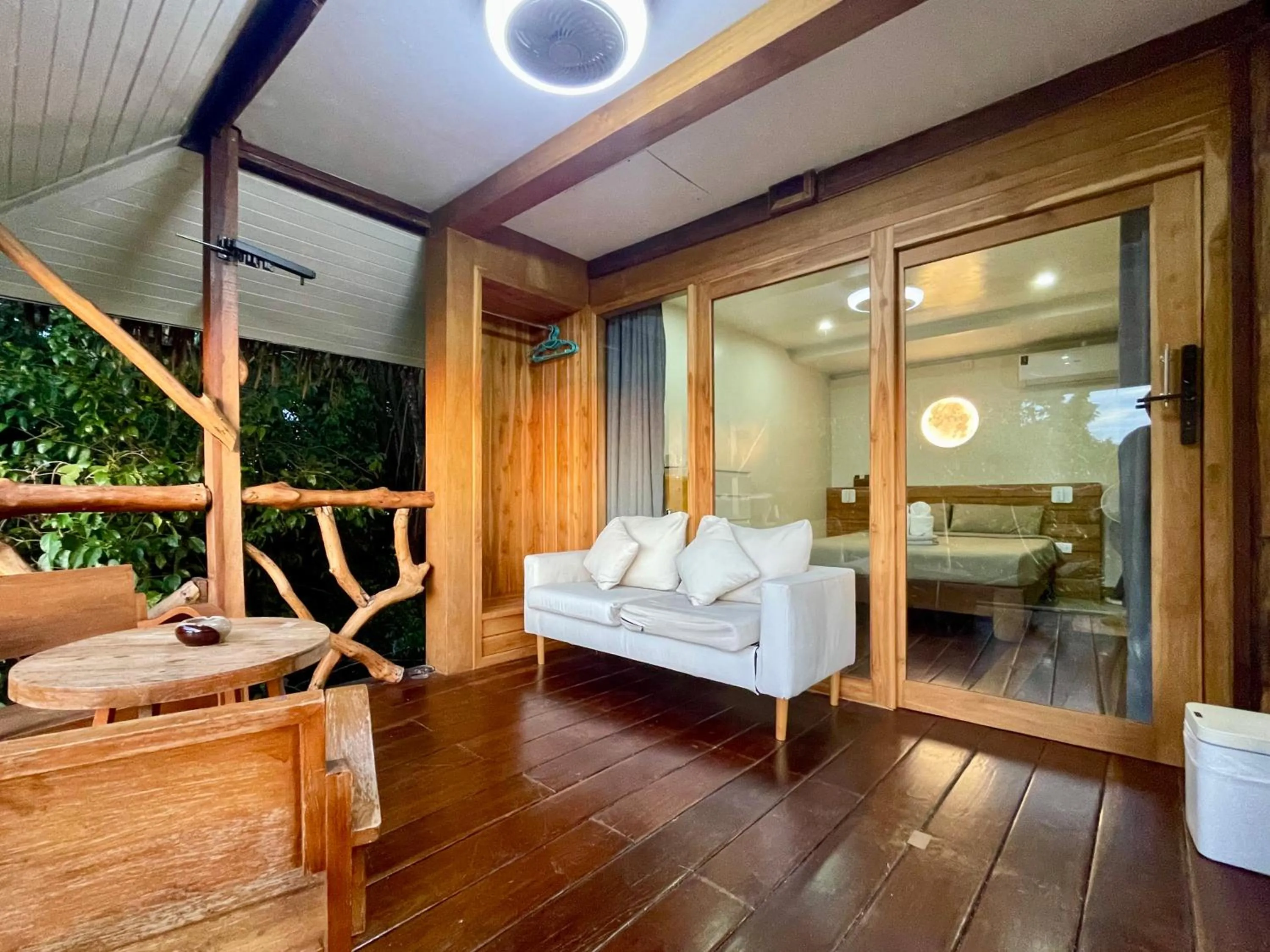 Patio, Bed in Tantawan sea view residence 山海居