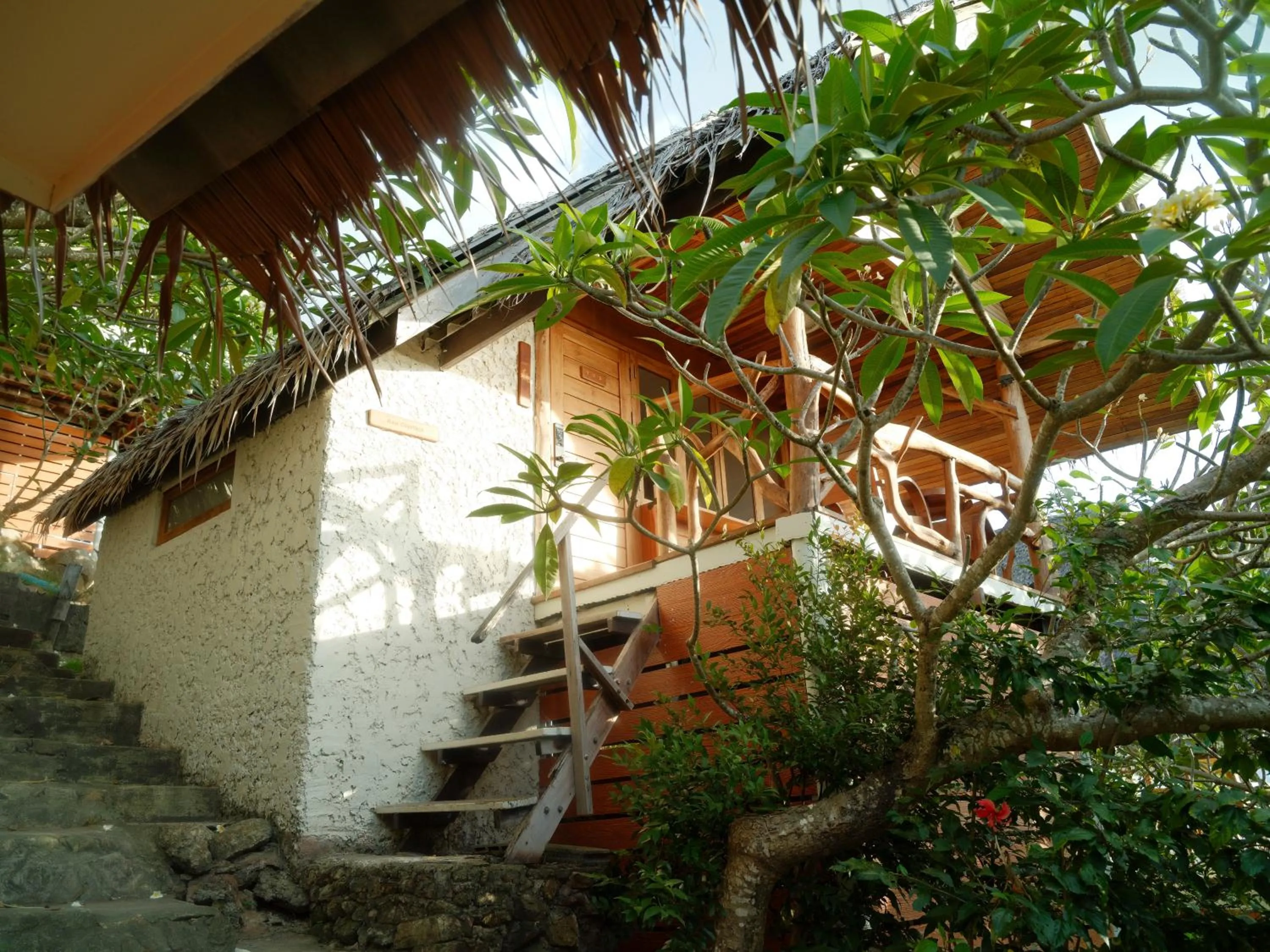 Property building in Tantawan sea view residence 山海居