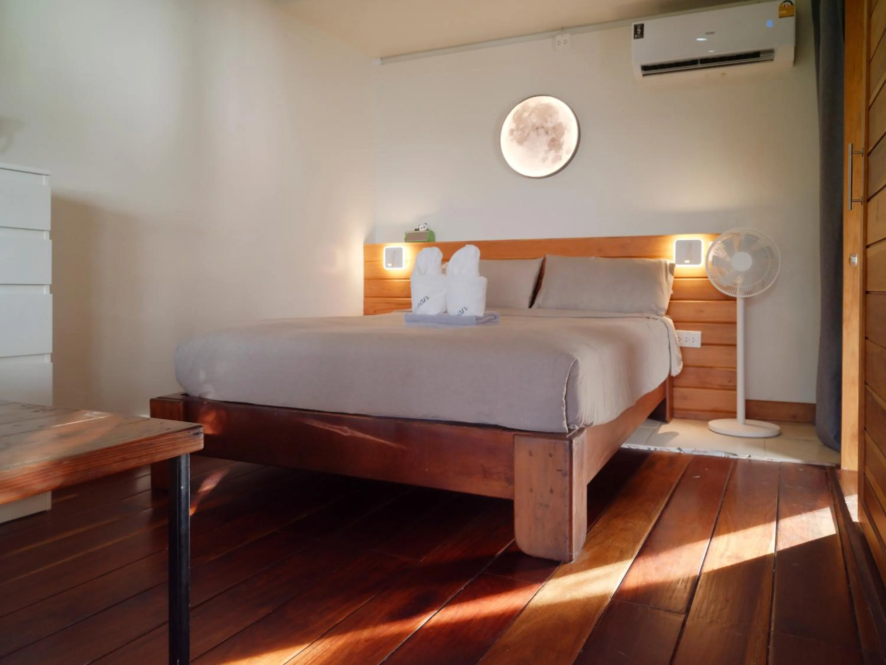 Bed in Tantawan sea view residence 山海居