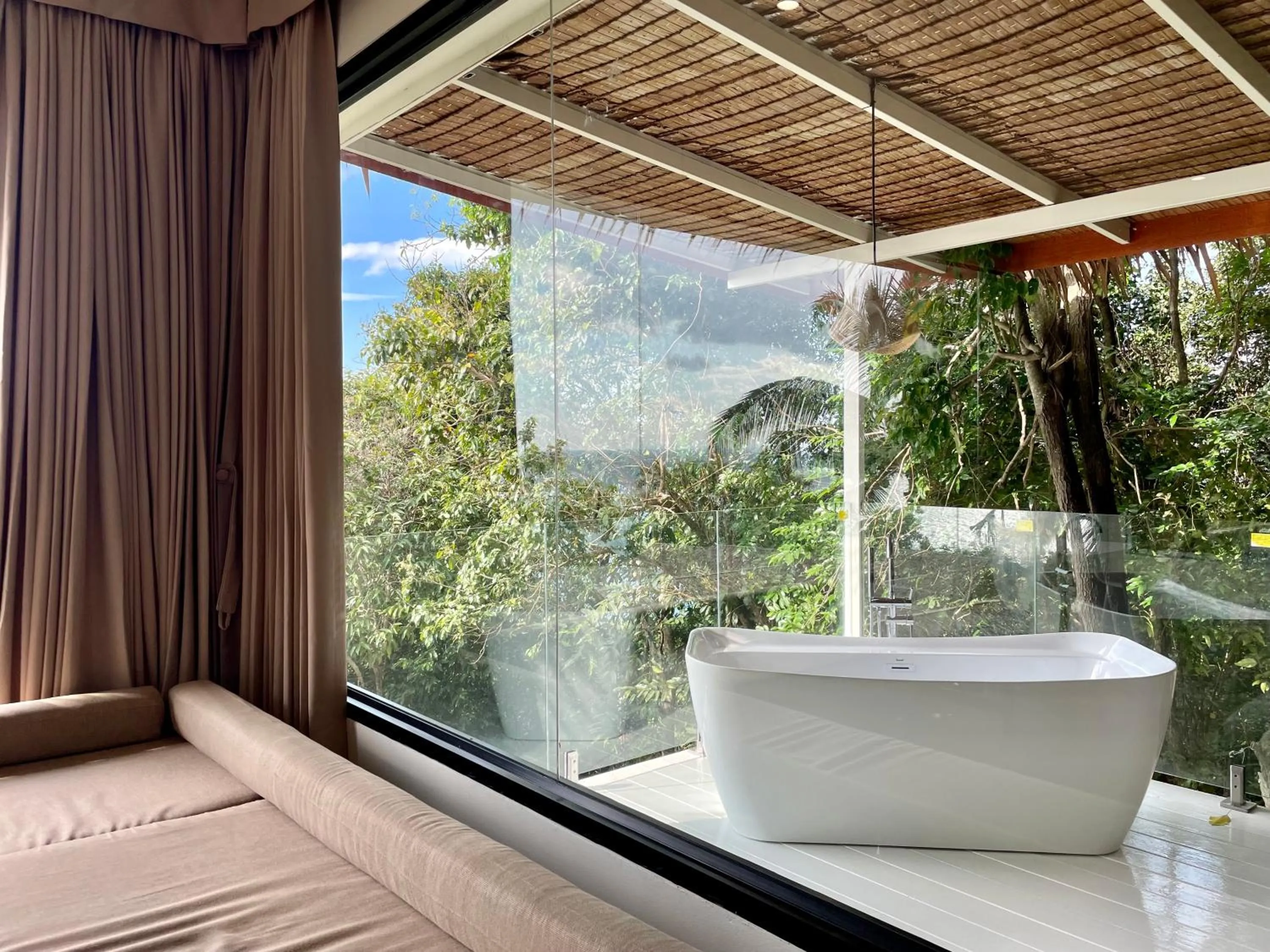 Natural landscape in Tantawan sea view residence 山海居