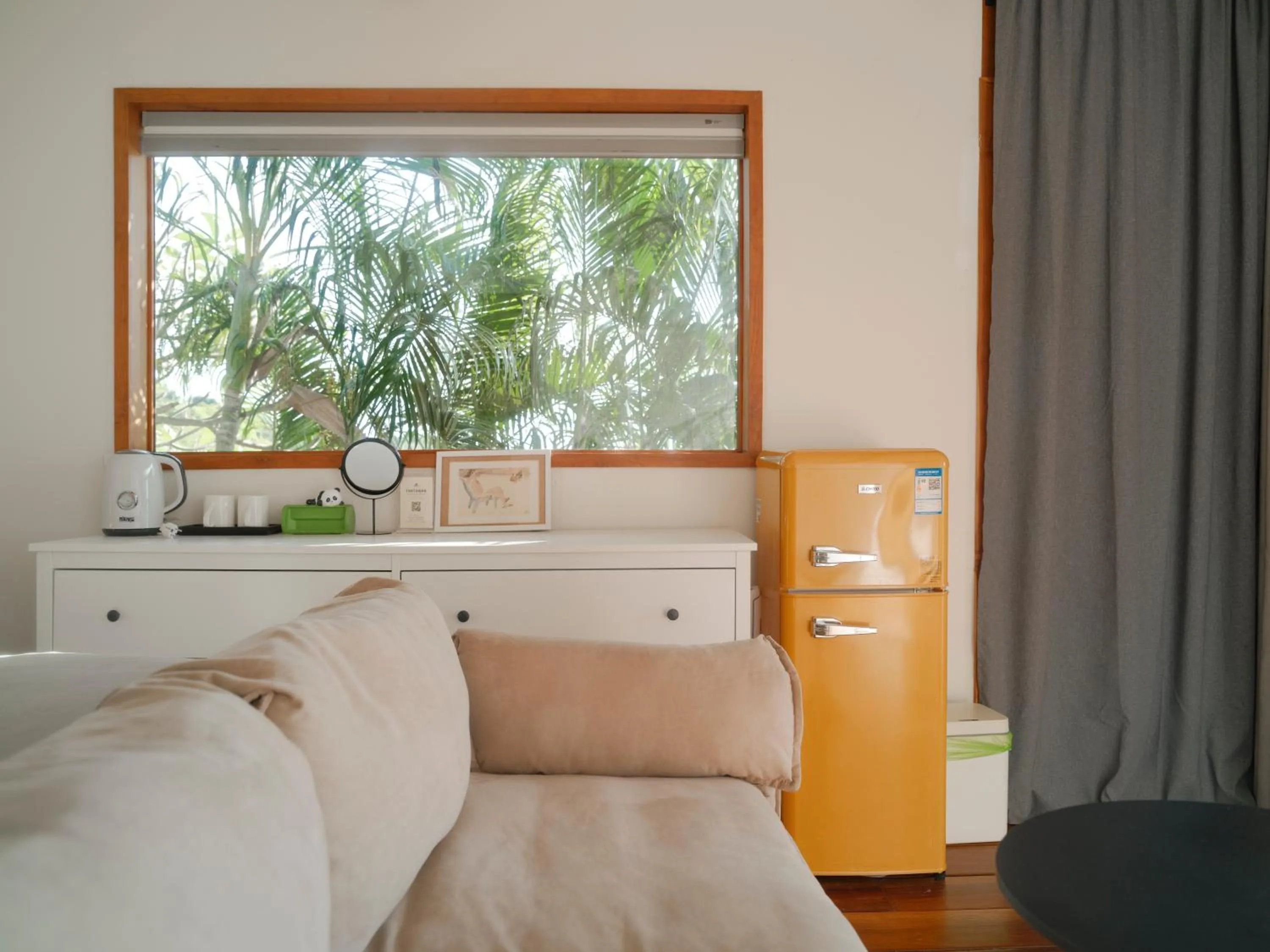 Bed in Tantawan sea view residence 山海居