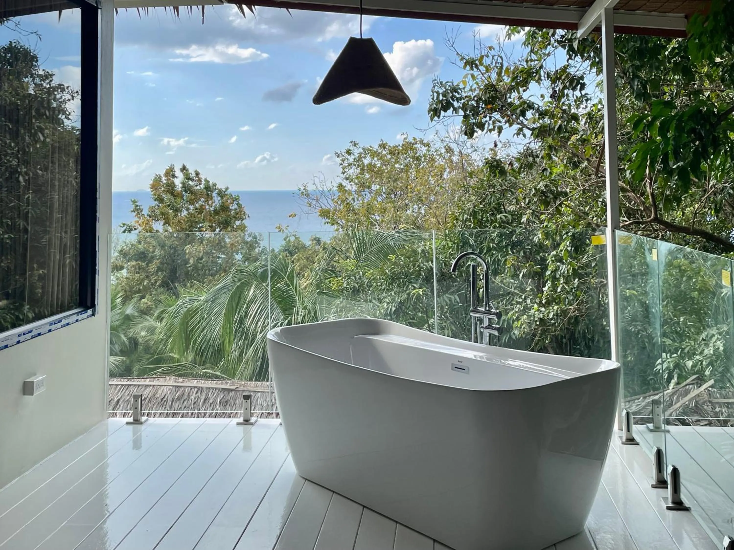 Natural landscape in Tantawan sea view residence 山海居