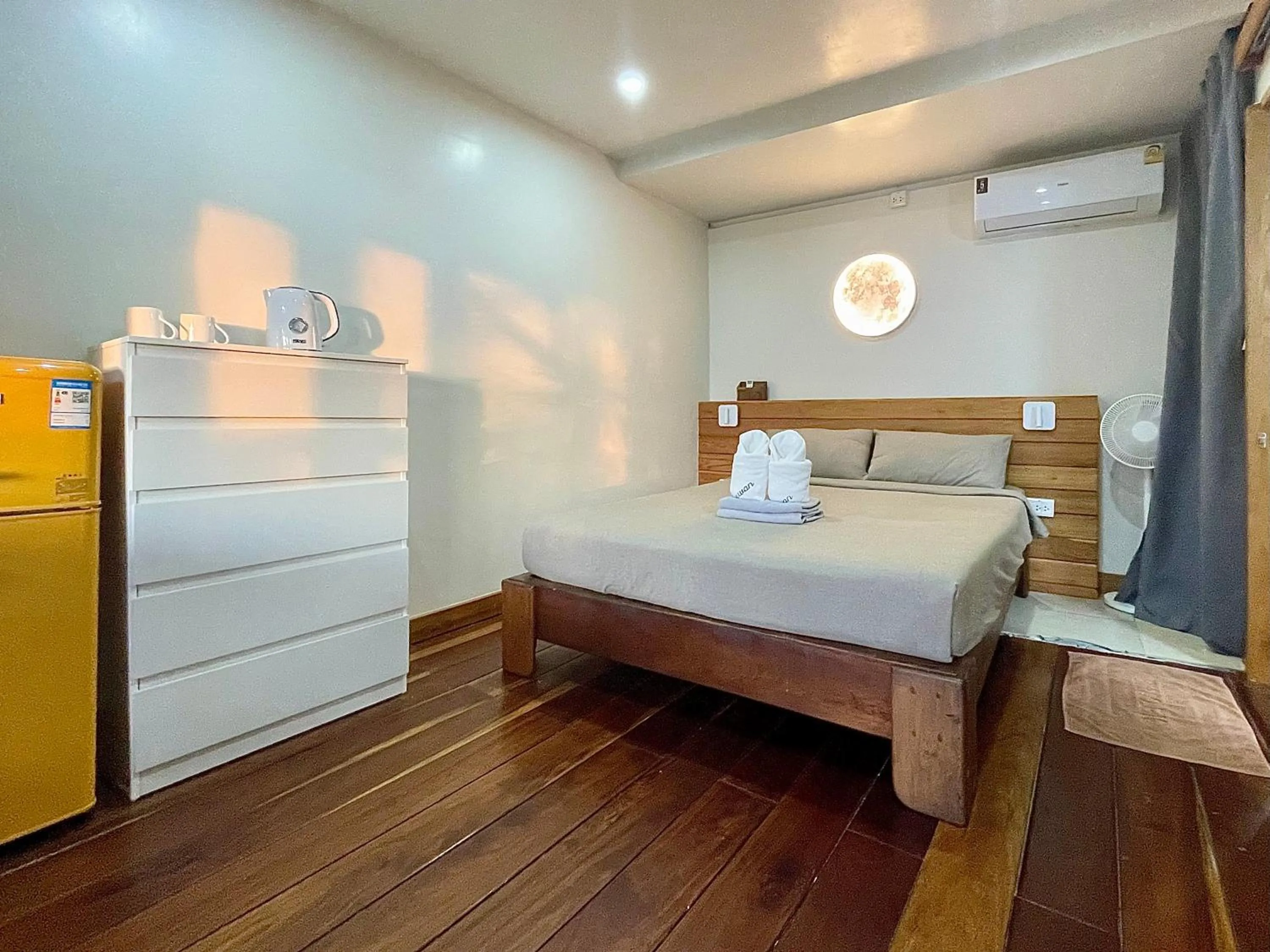 Bed in Tantawan sea view residence 山海居