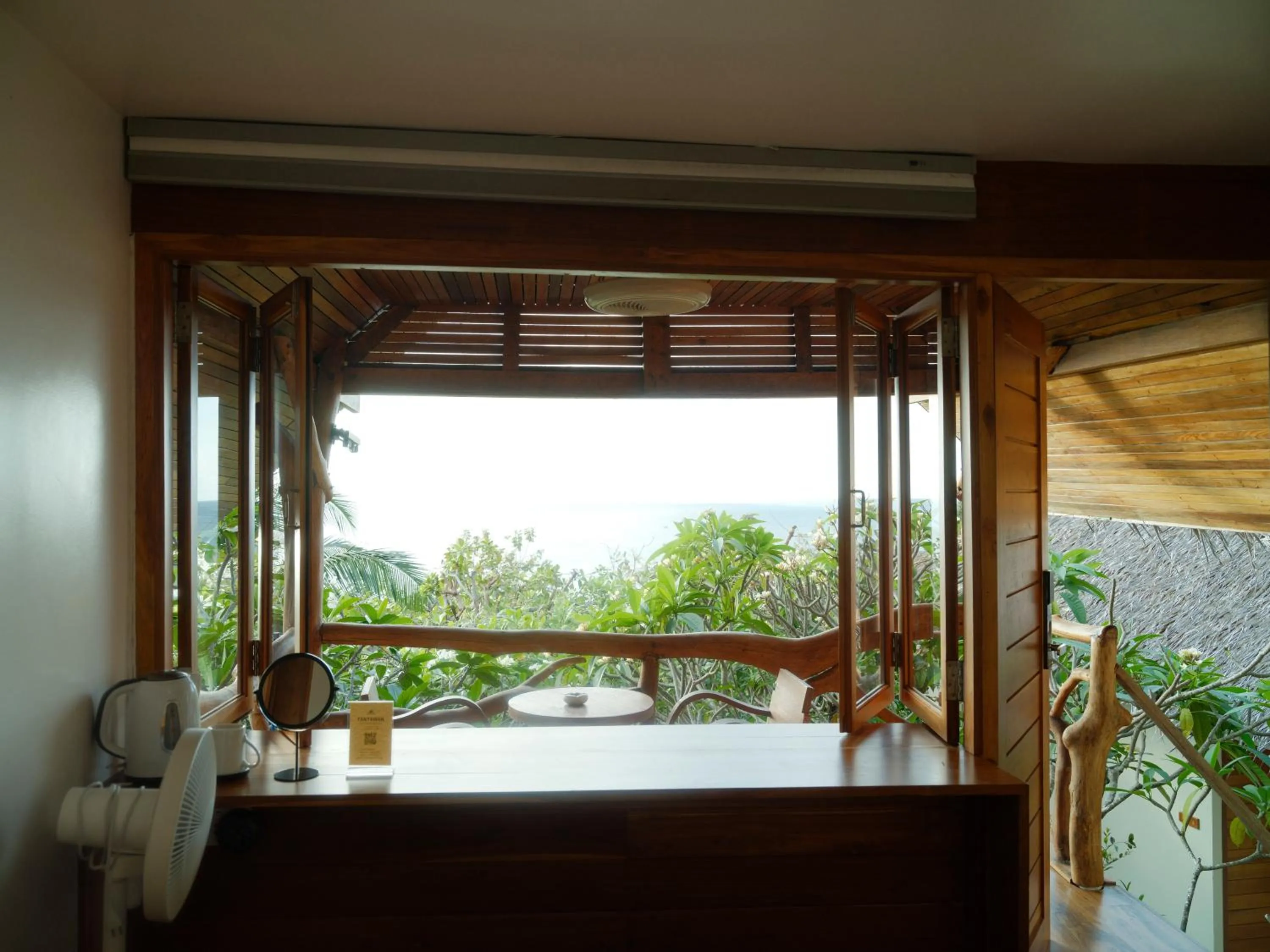 Day in Tantawan sea view residence 山海居