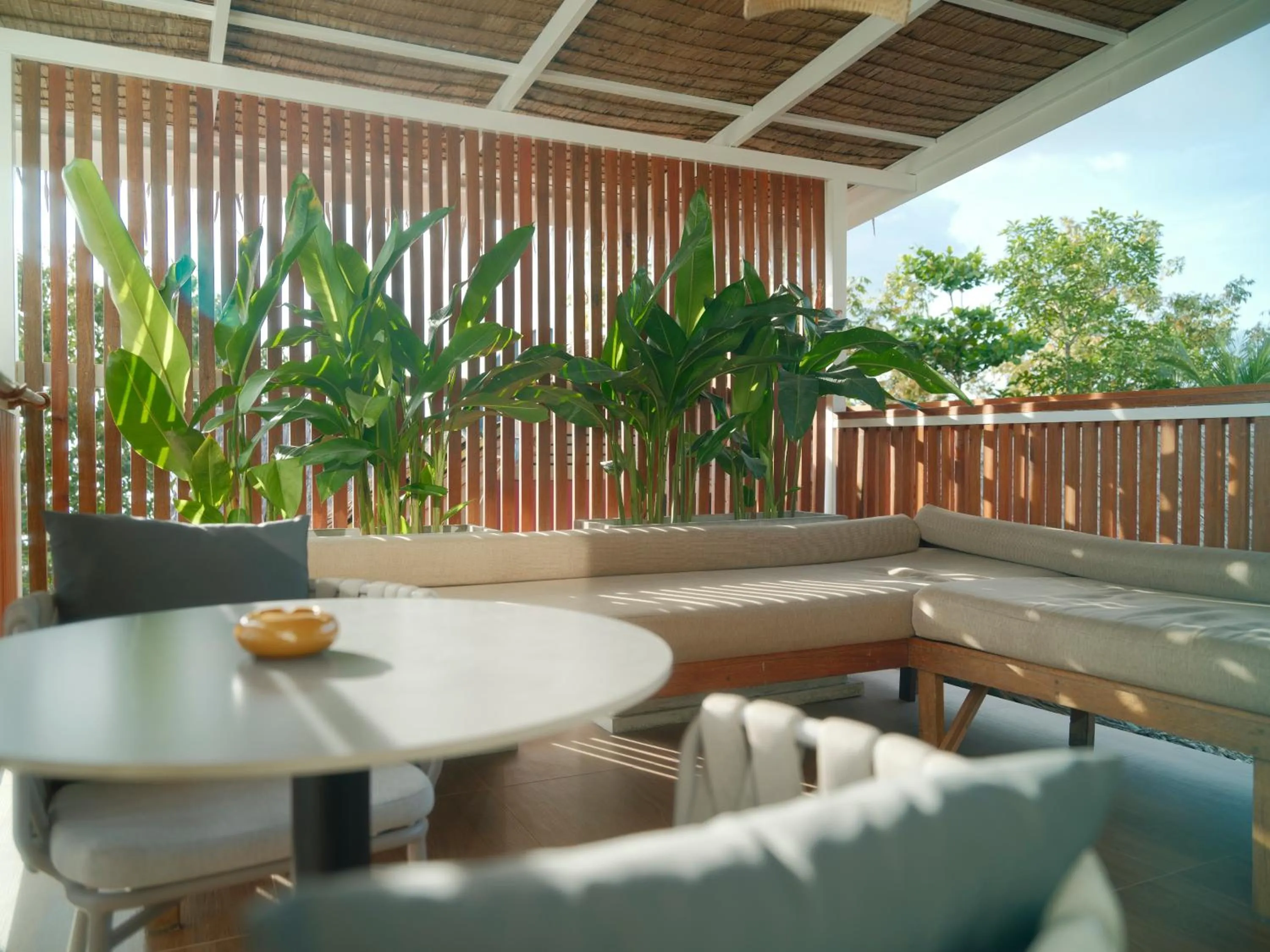 Patio in Tantawan sea view residence 山海居