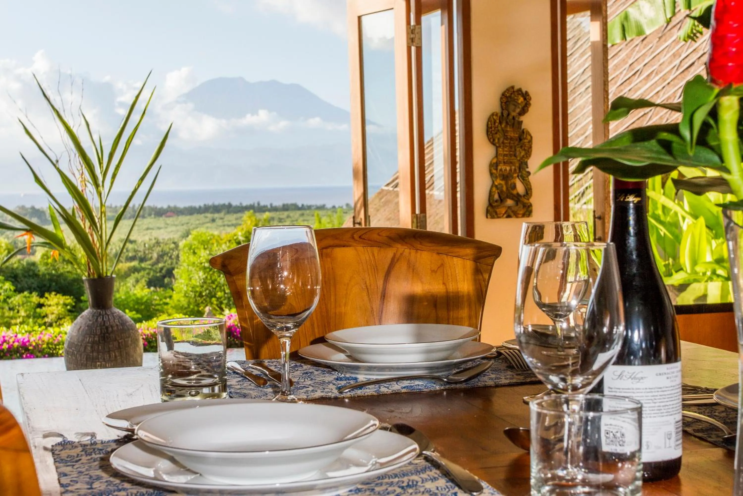 Dining area in Villa Nusa