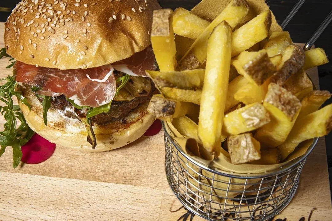 Restaurant/places to eat in Green Park