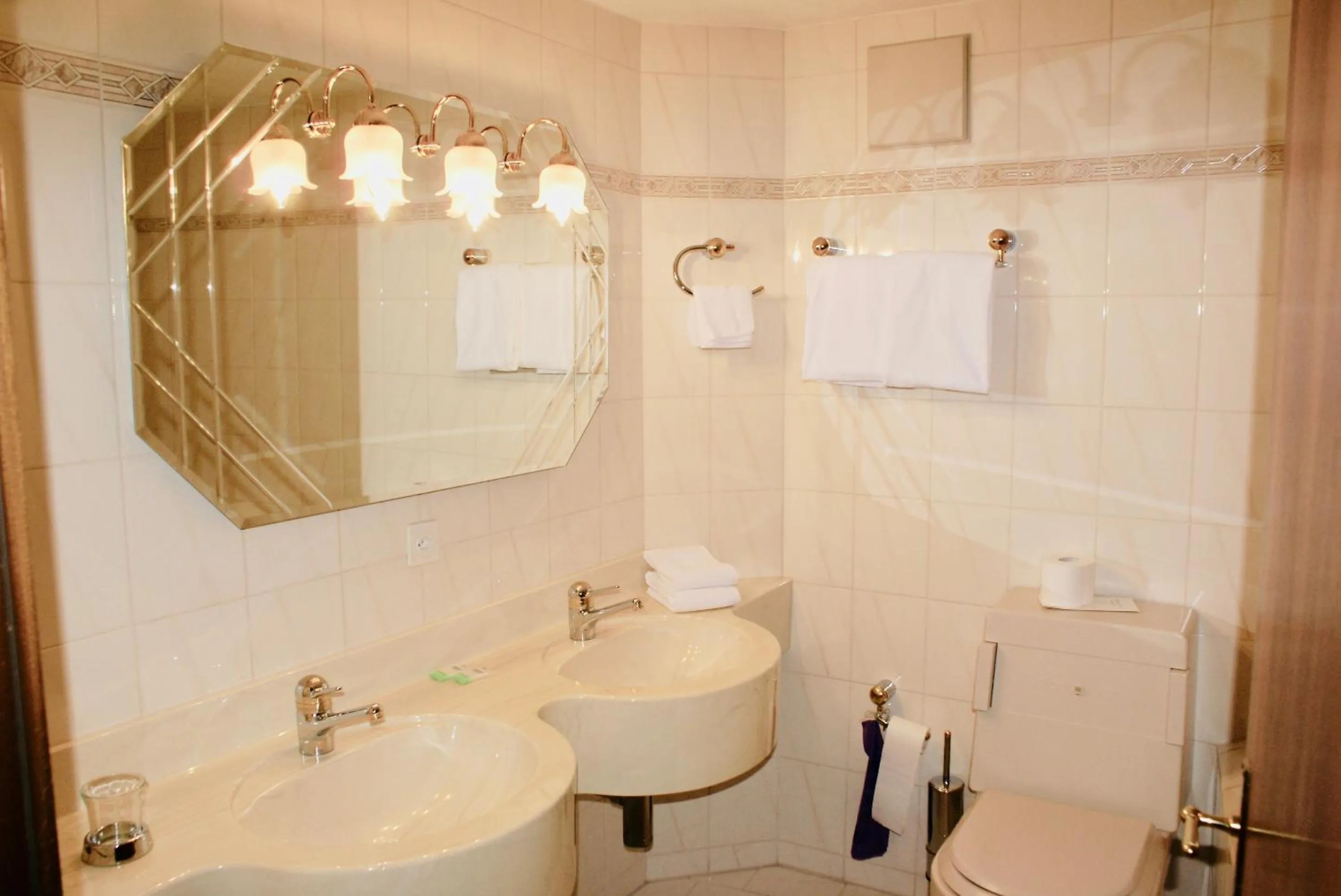 Bathroom in Hotel du Pont