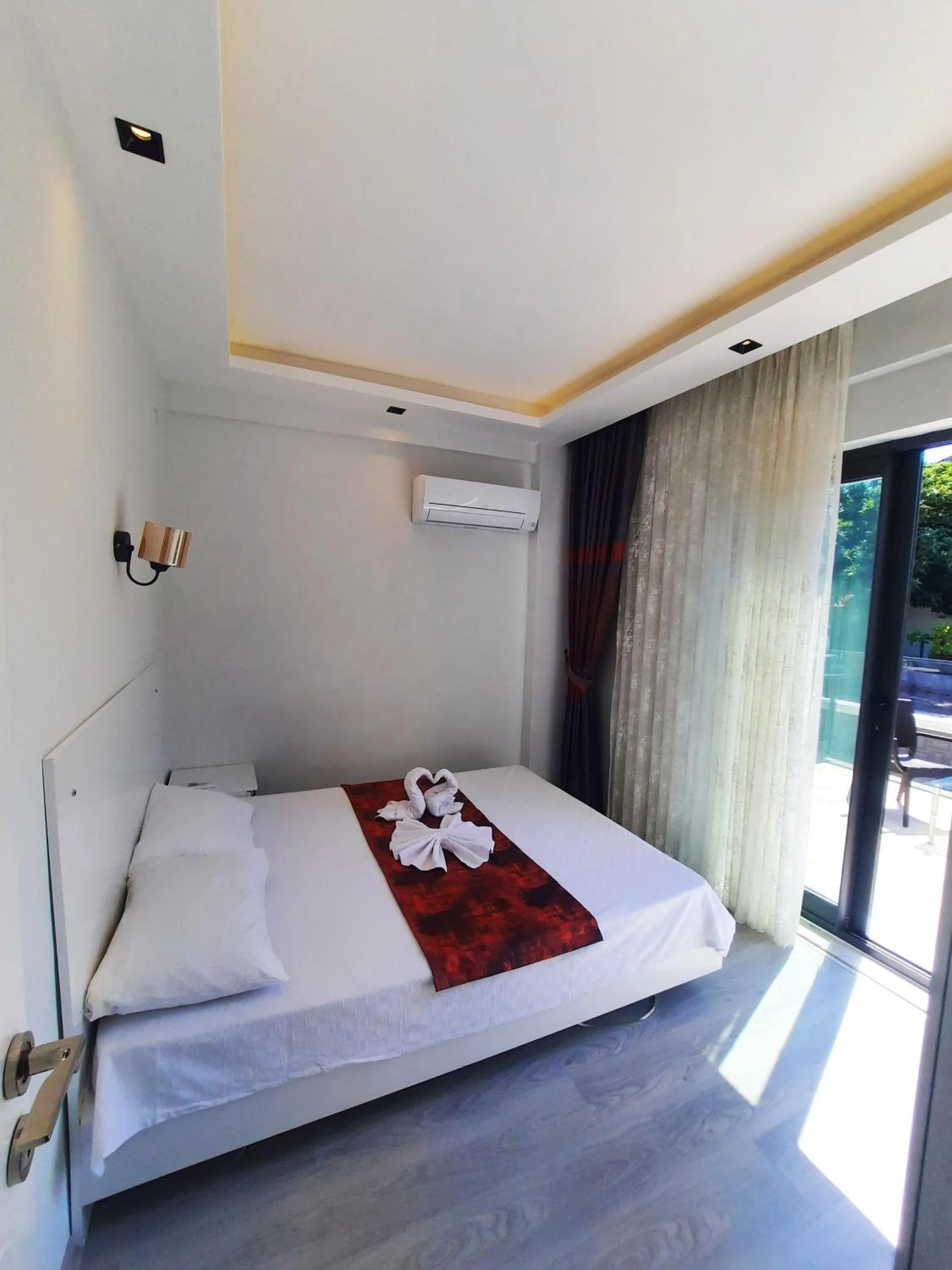 Bedroom, Bed in World Cities Residence