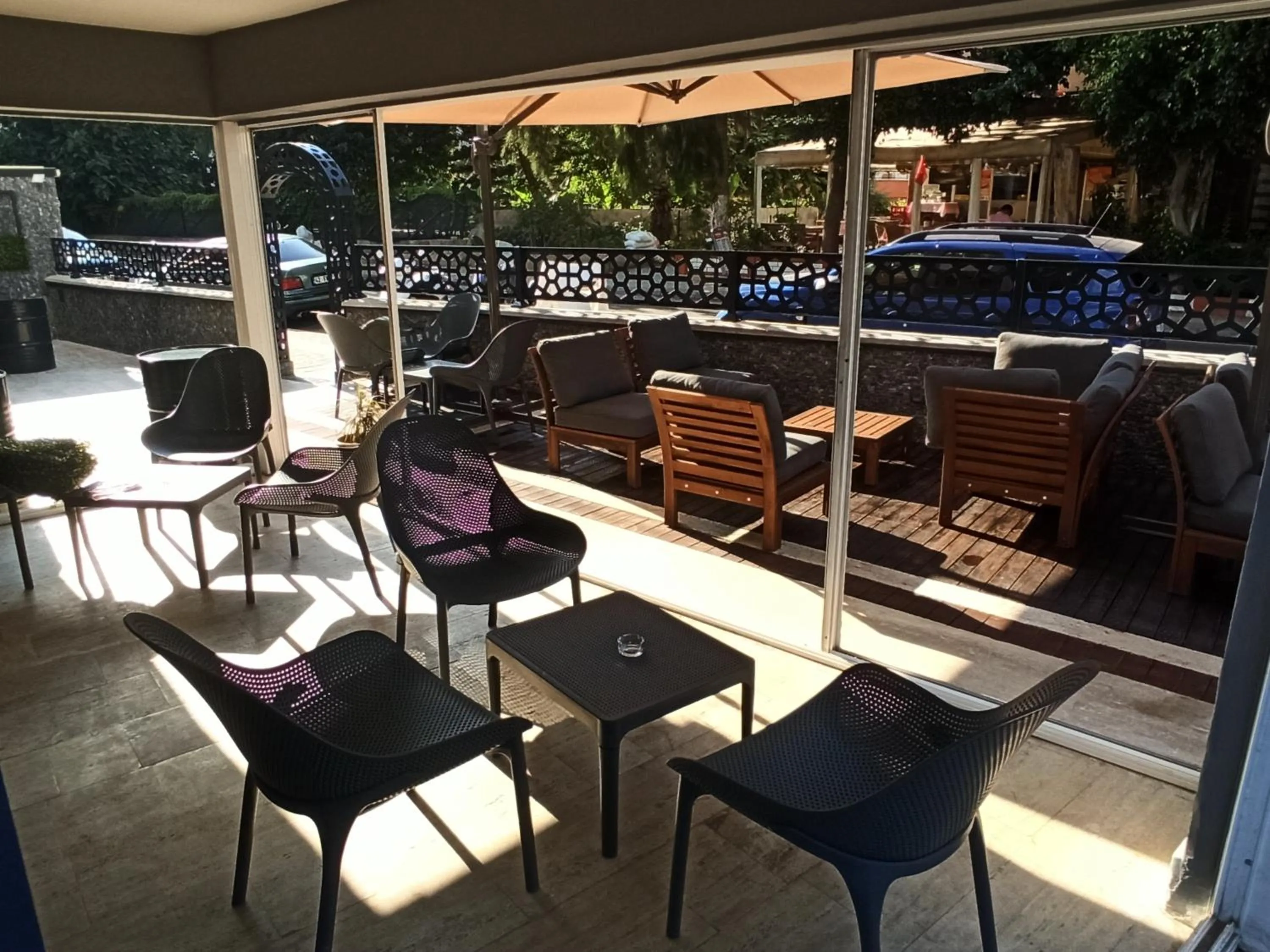 Seating area in Merve Apart Hotel