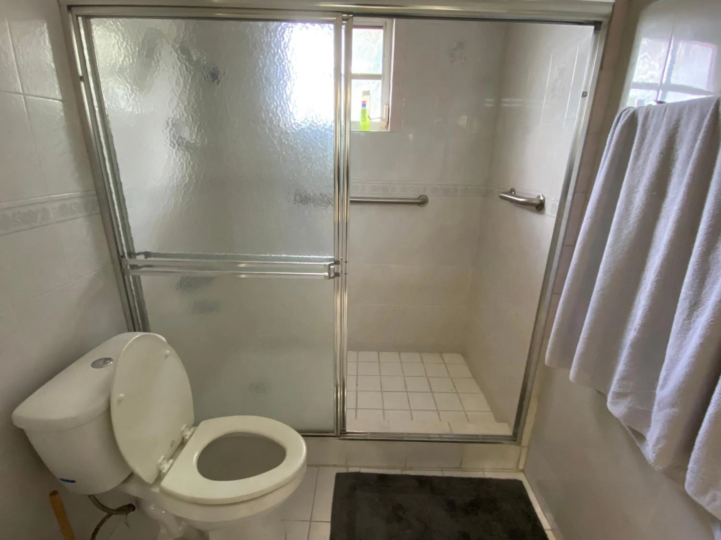 Private Cubicle - Single Bed - Mixed Shared Dorm - MIAMI AIRPORT