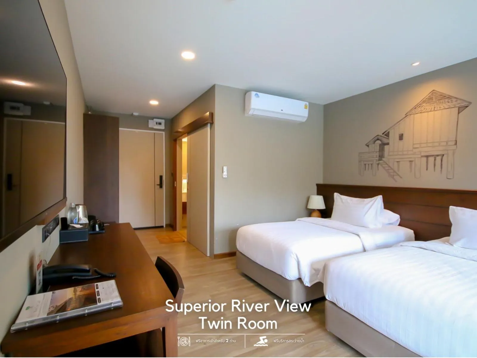 Bed in River Tree Resort