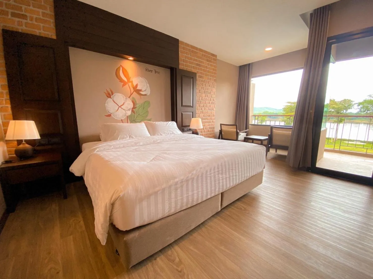 Bed in River Tree Resort