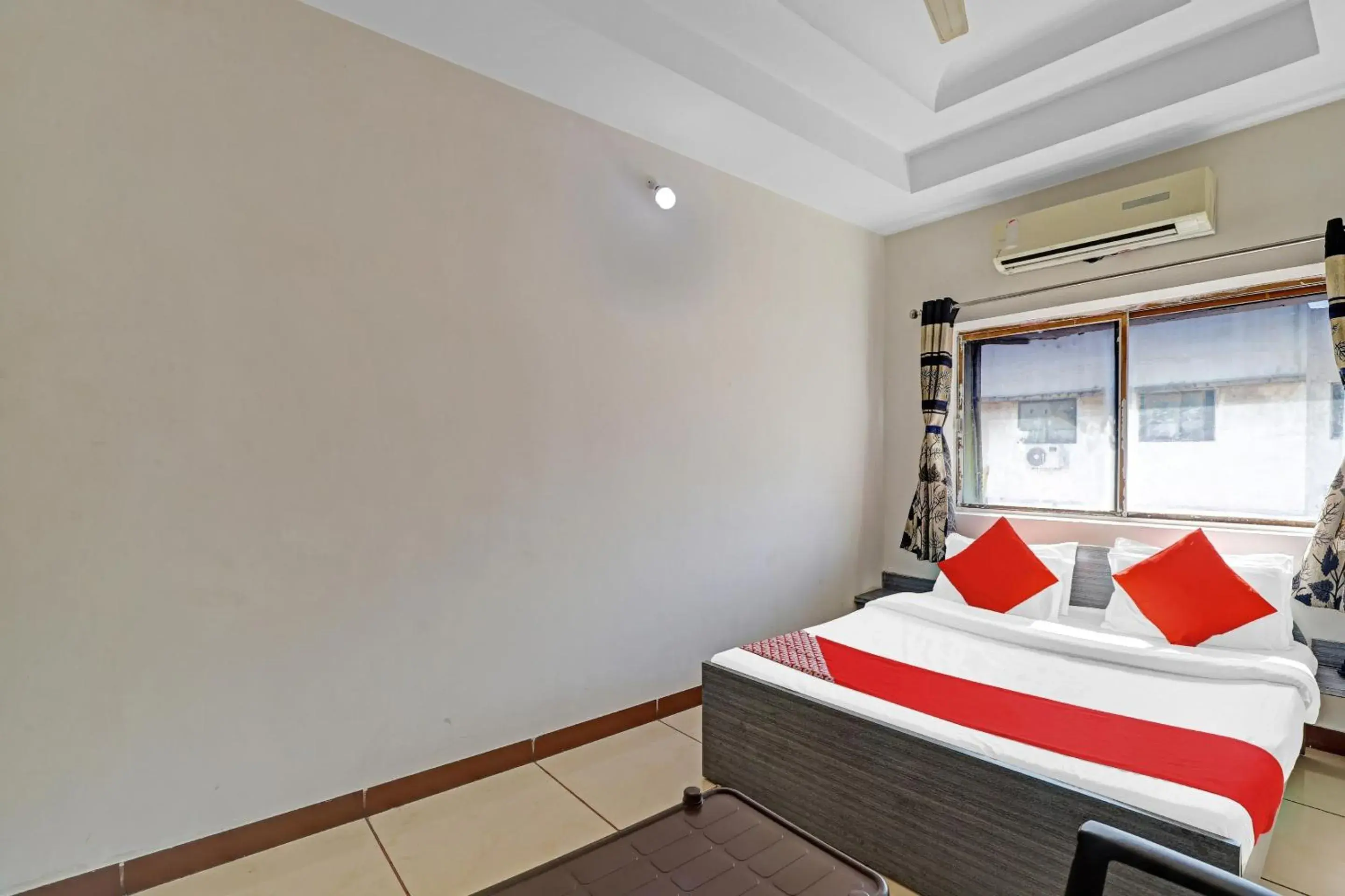 Bedroom, Bed in Hotel Velvet Bedroom, Bed in Hotel Velvet