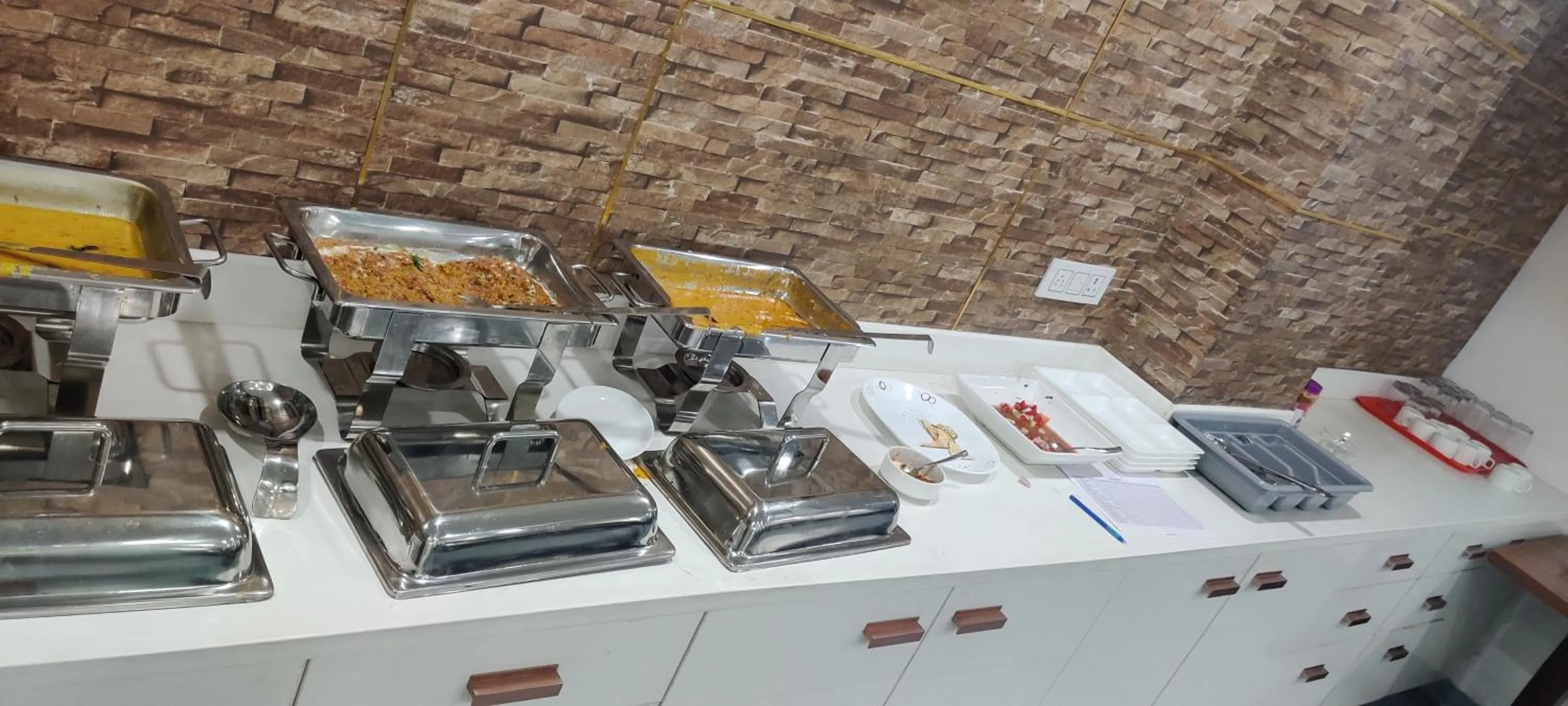 Hotel Keshav Residency - Medicity Gurugram, near Medanta Hospital