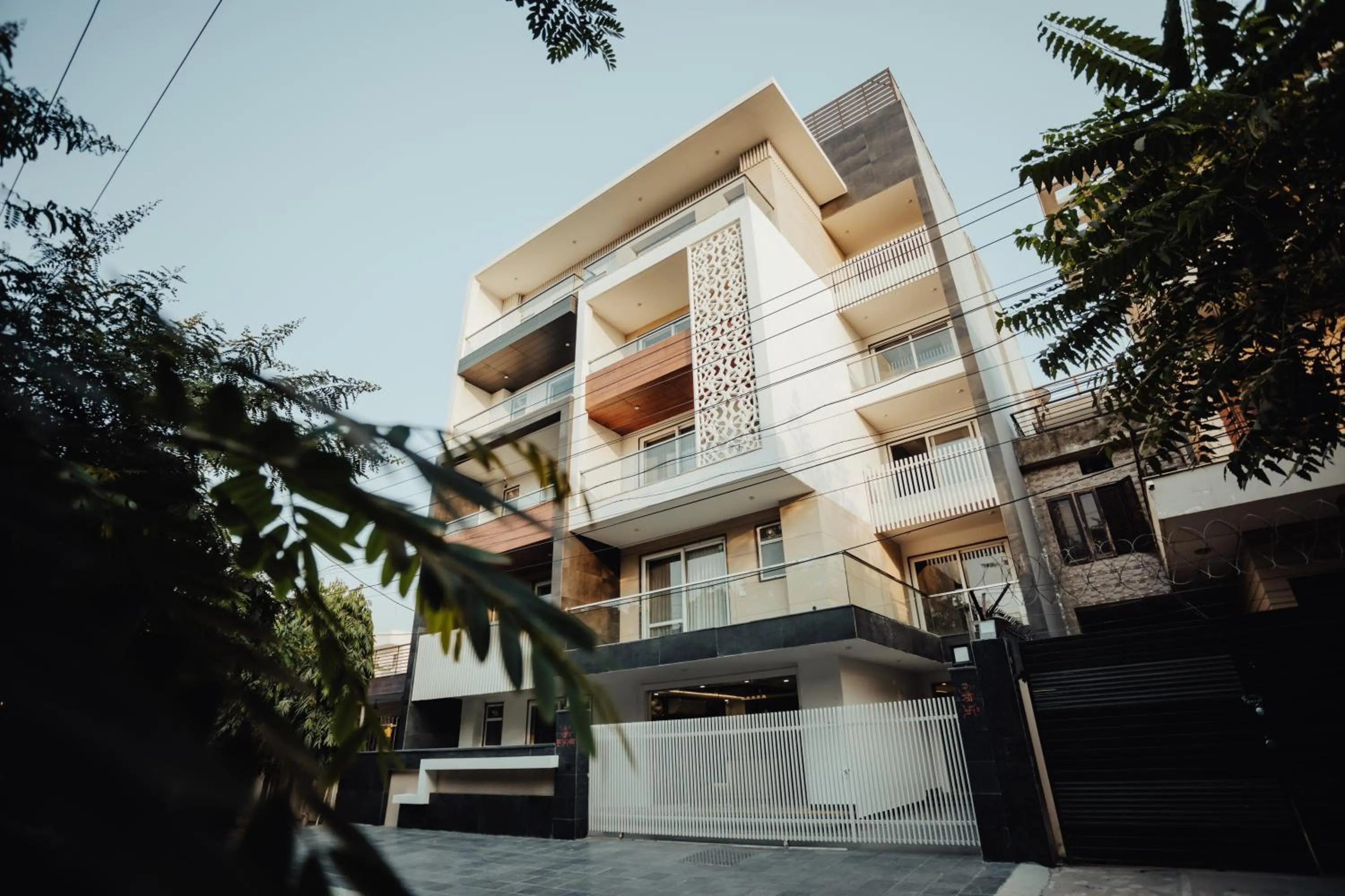 Hotel Keshav Residency - Medicity Gurugram, near Medanta Hospital