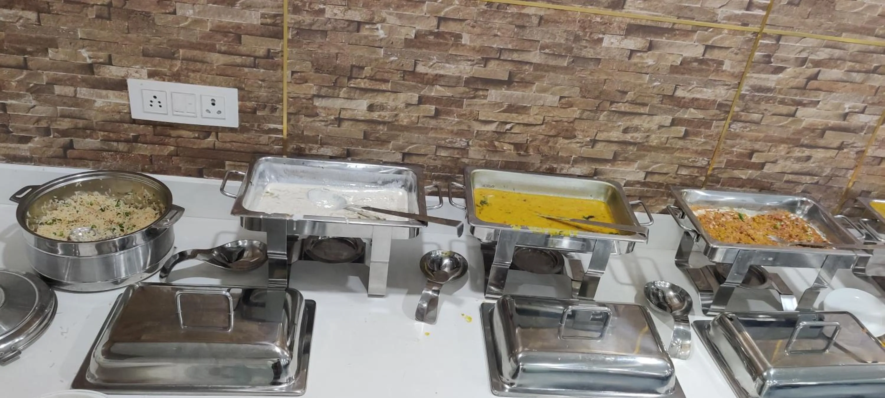 Hotel Keshav Residency - Medicity Gurugram, near Medanta Hospital