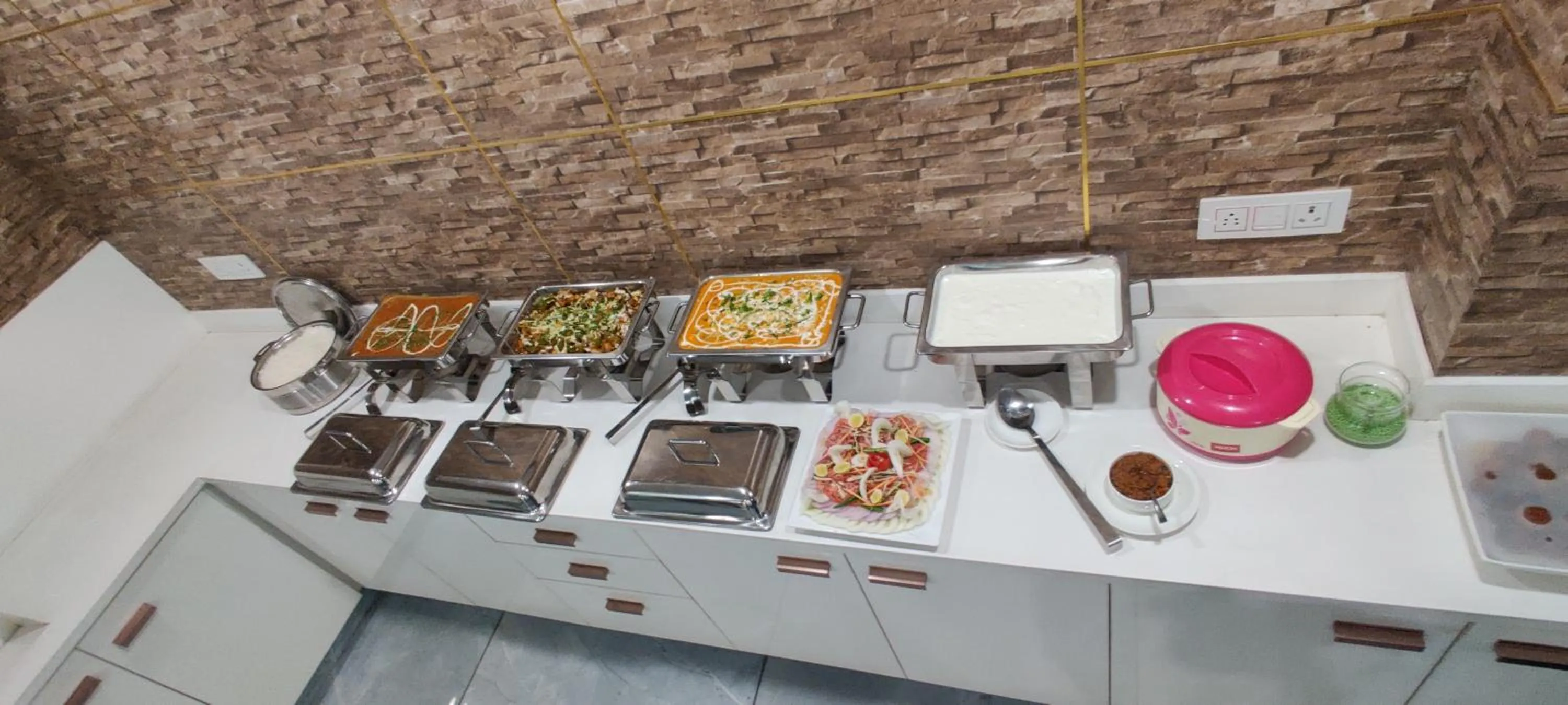 Hotel Keshav Residency - Medicity Gurugram, near Medanta Hospital