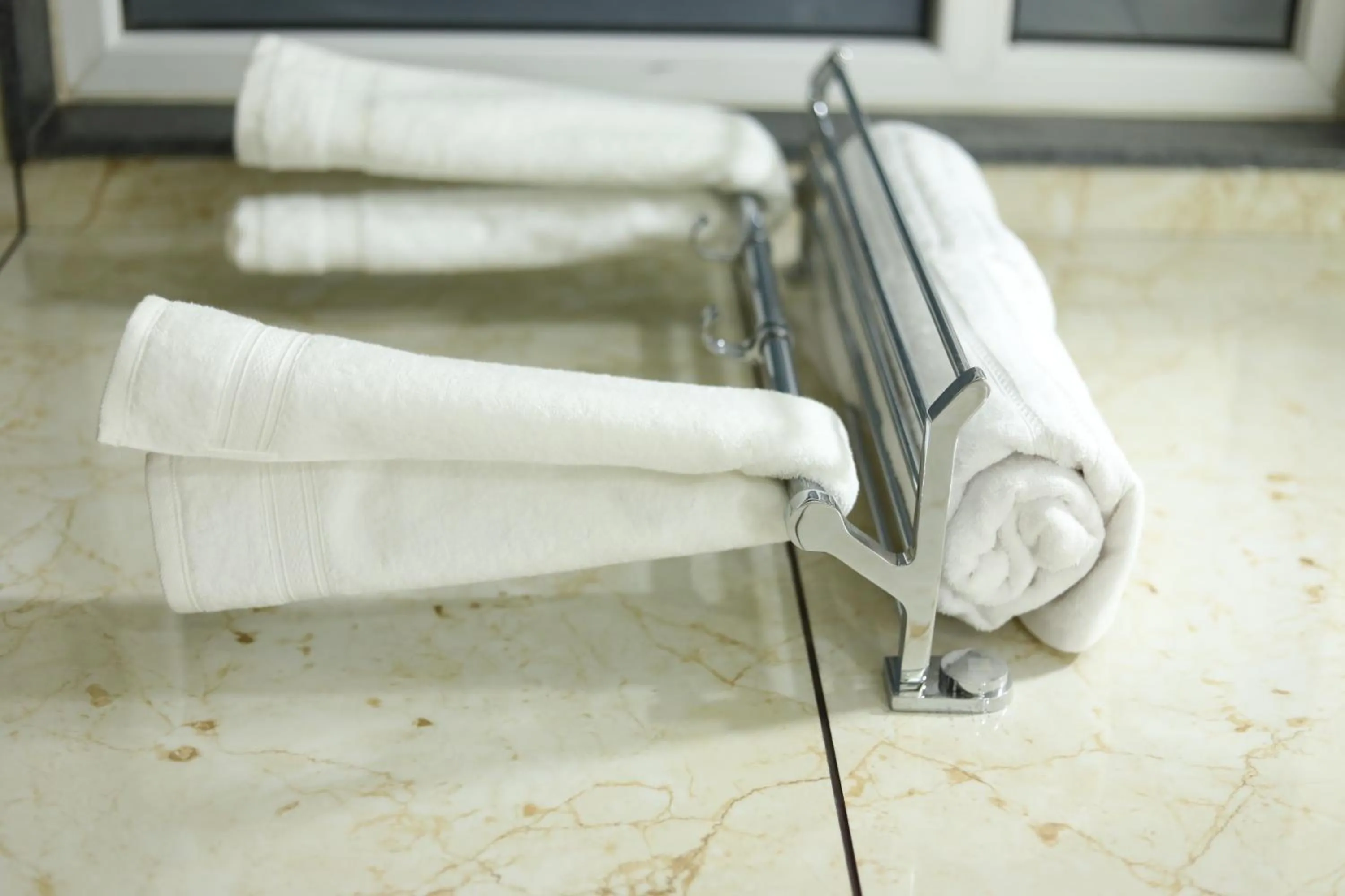 Hotel Keshav Residency - Medicity Gurugram, near Medanta Hospital