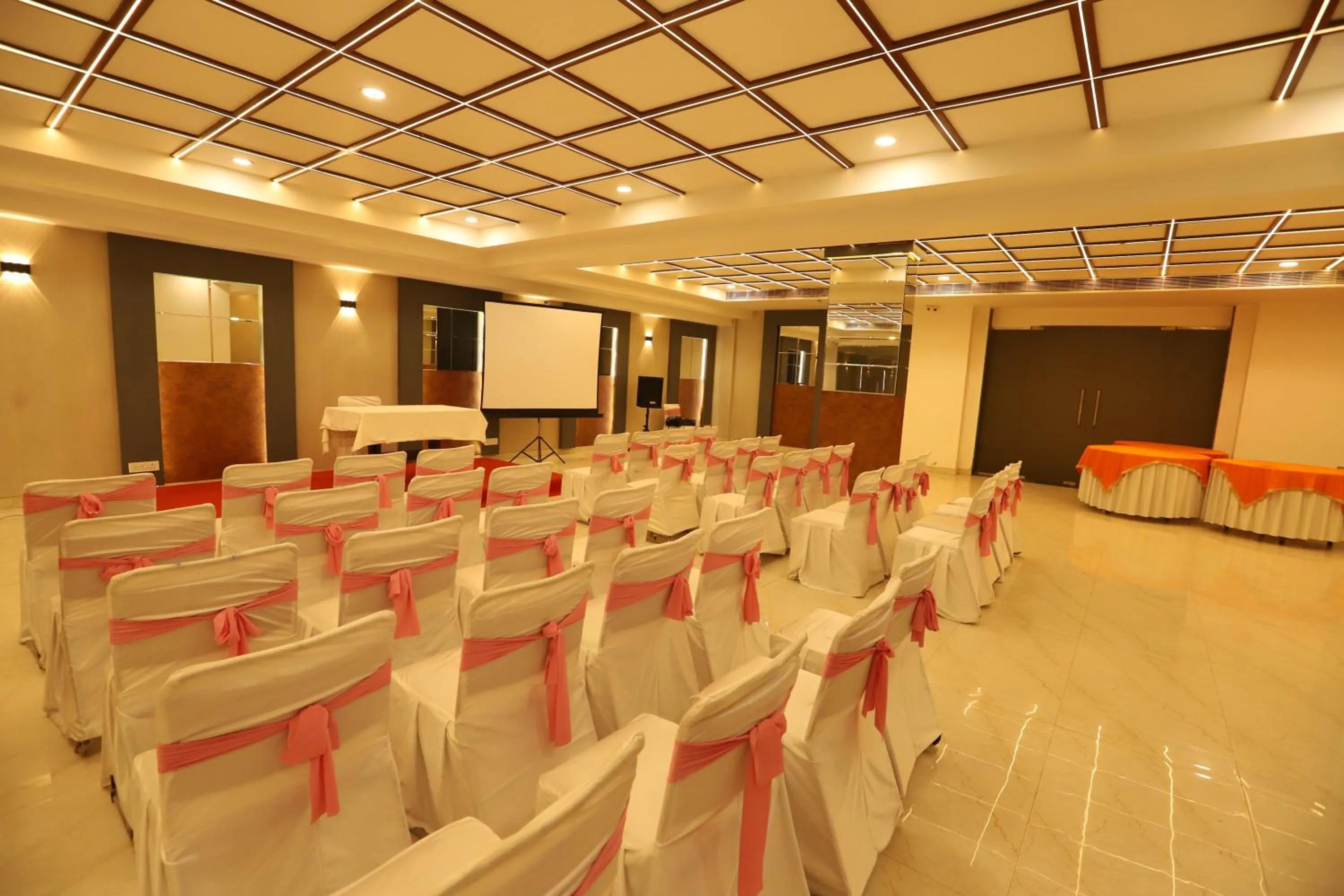 Banquet/Function facilities in Hotel Keshav Residency - Medicity Gurugram, near Medanta Hospital