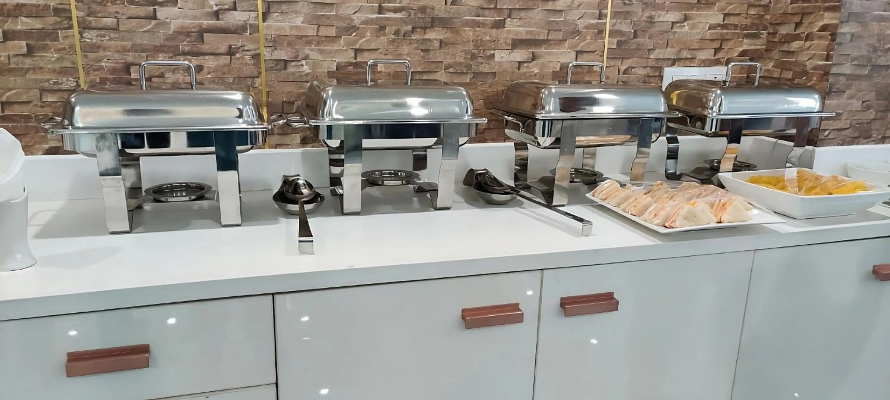 Hotel Keshav Residency - Medicity Gurugram, near Medanta Hospital