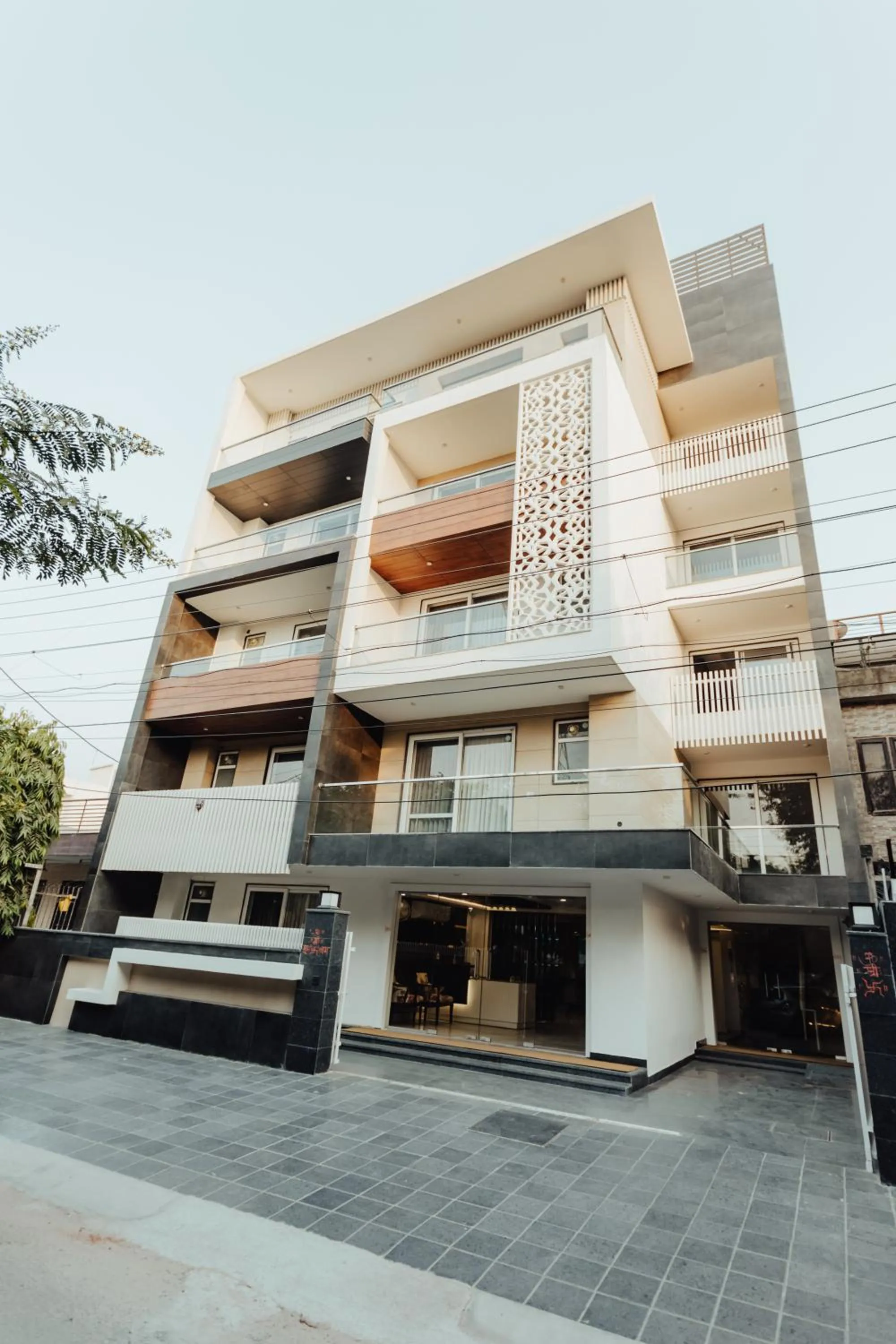 Hotel Keshav Residency - Medicity Gurugram, near Medanta Hospital