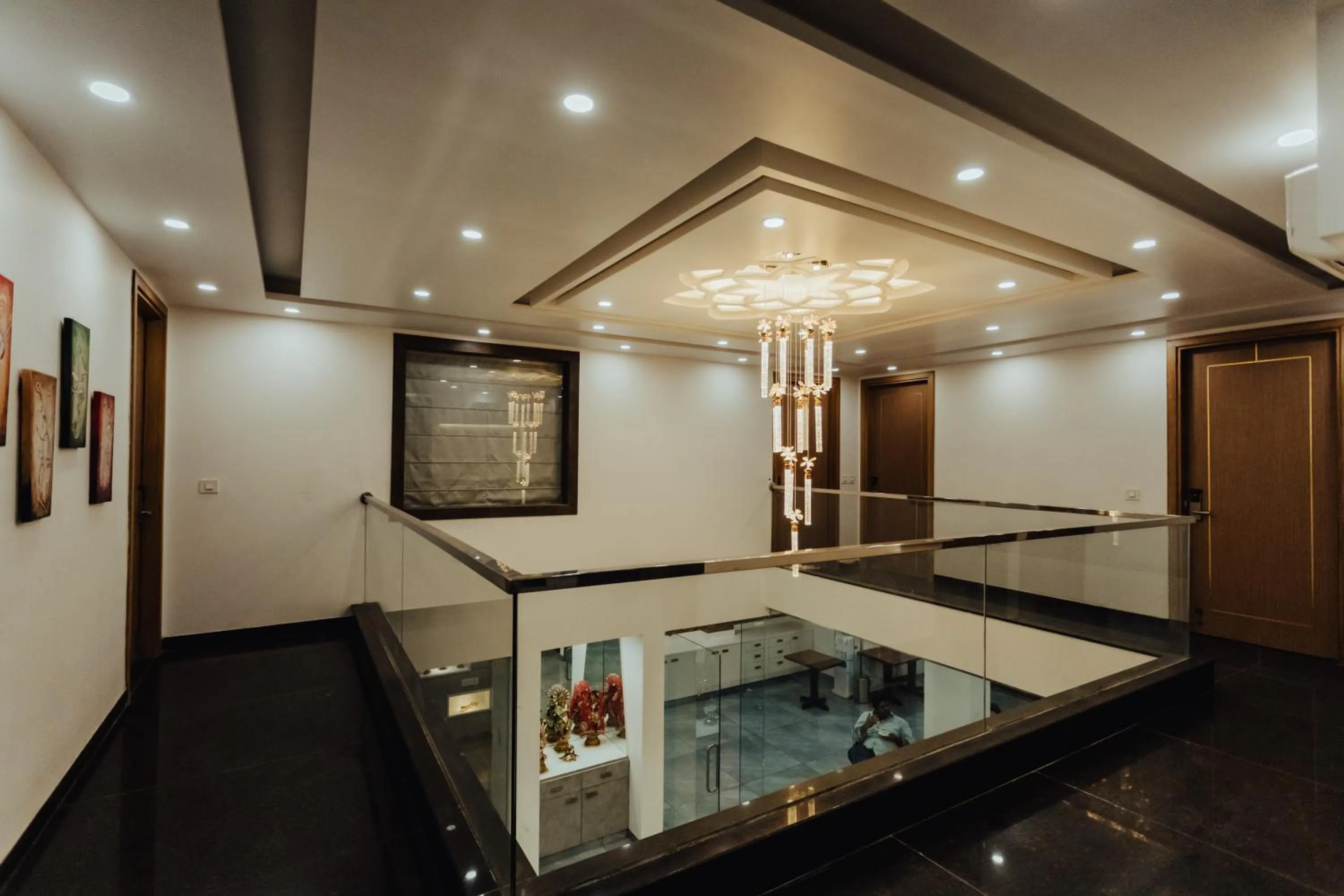 Hotel Keshav Residency - Medicity Gurugram, near Medanta Hospital