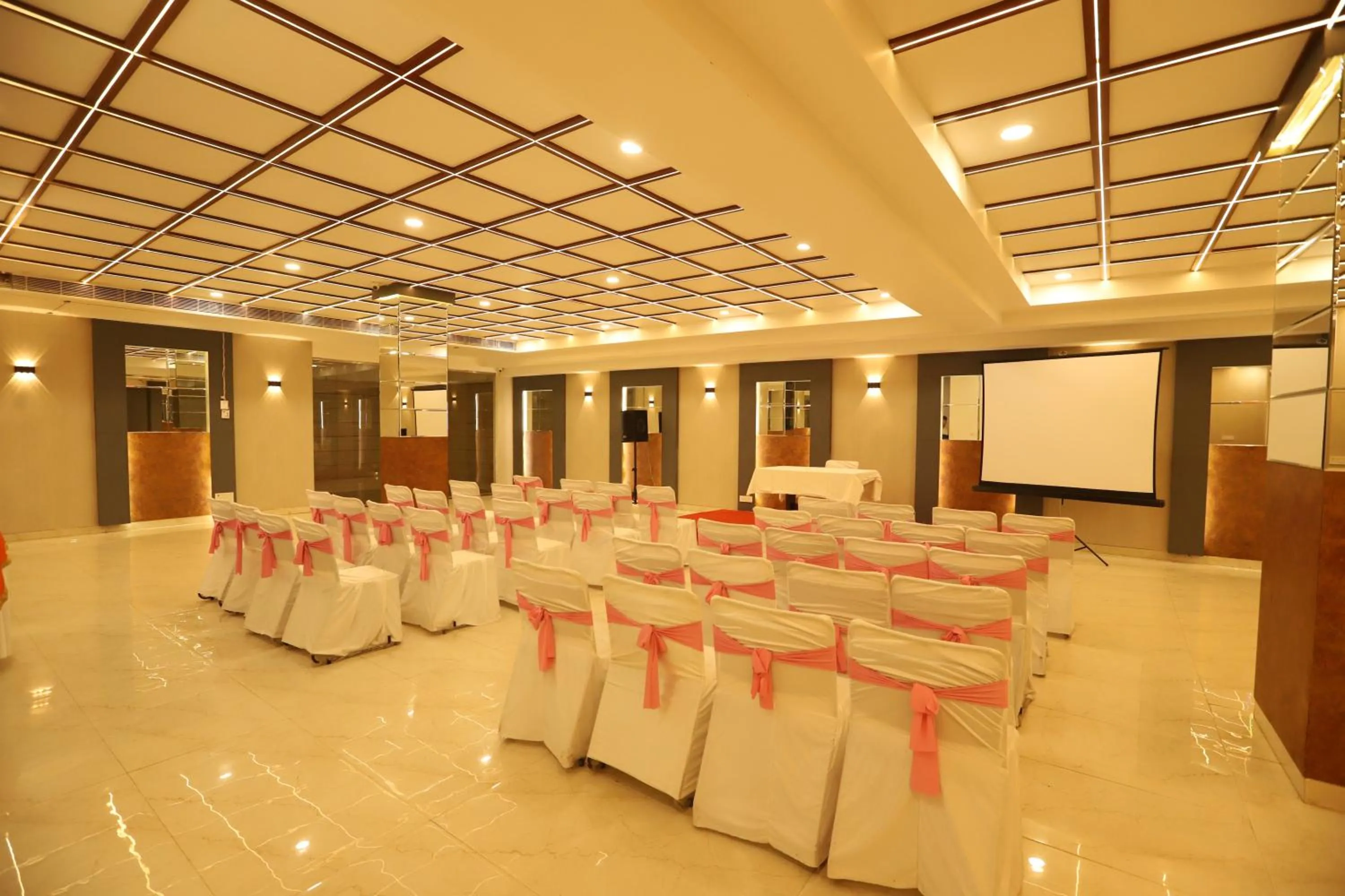 Banquet/Function facilities in Hotel Keshav Residency - Medicity Gurugram, near Medanta Hospital