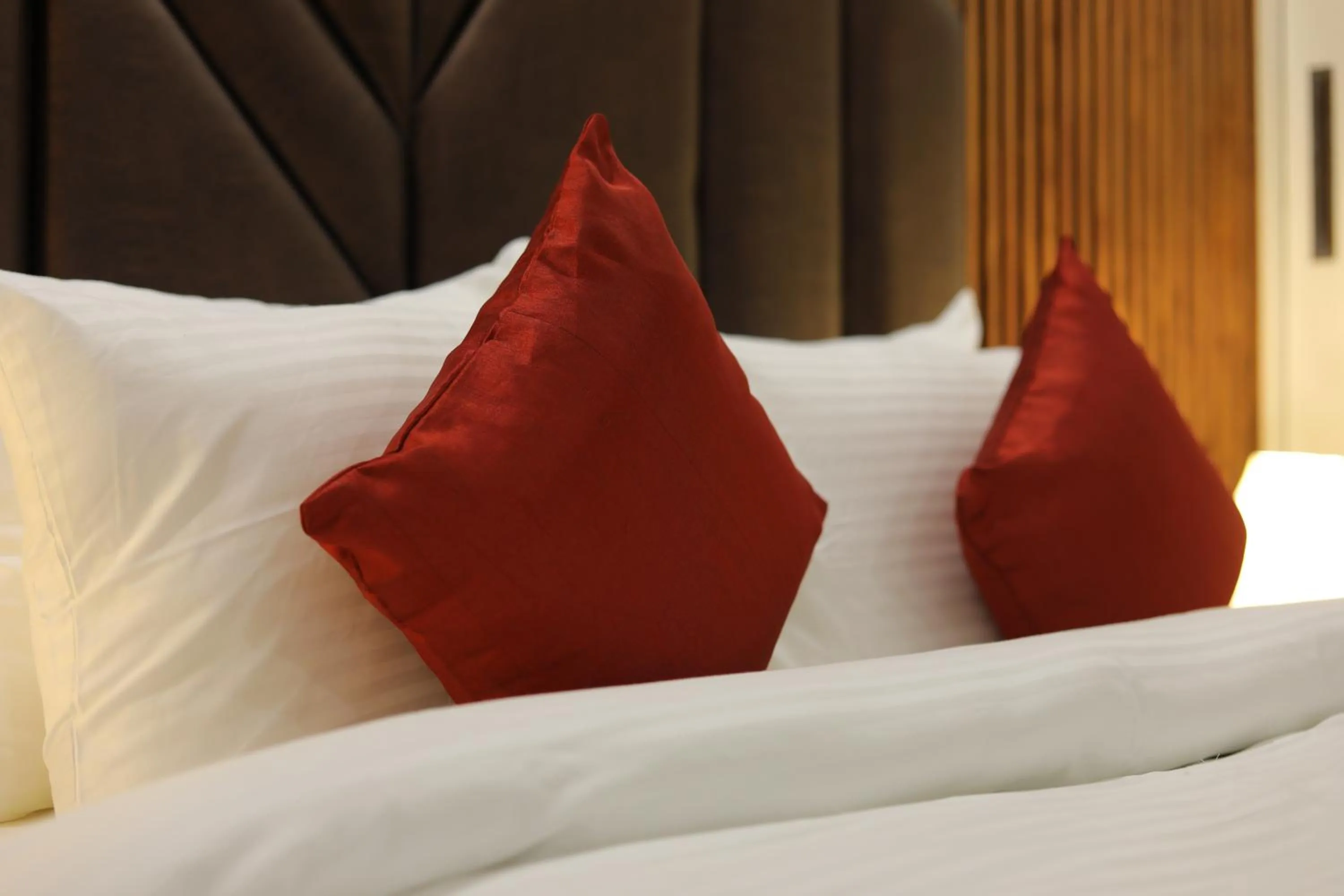 Bed in Hotel Keshav Residency - Medicity Gurugram, near Medanta Hospital