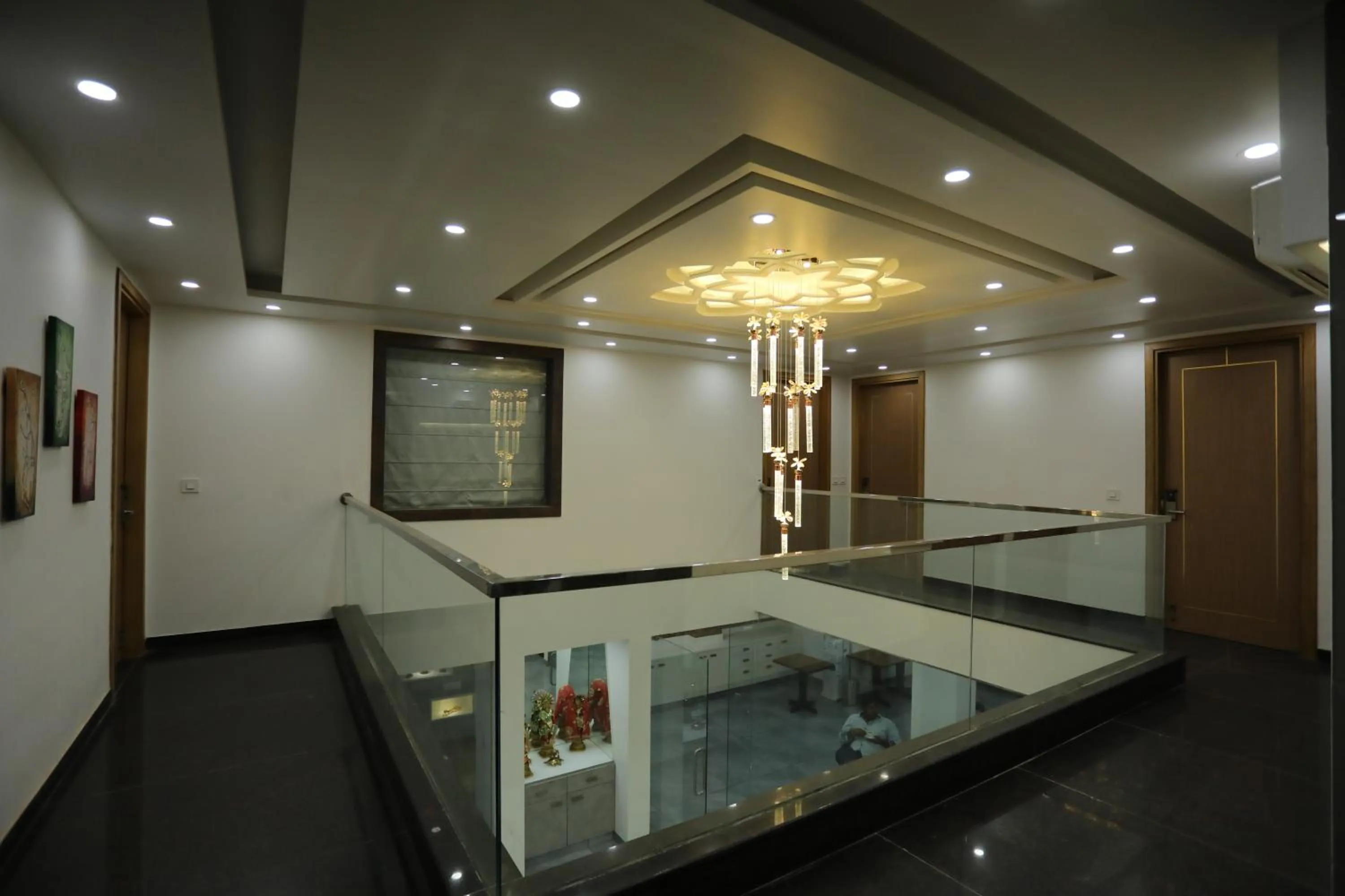 Hotel Keshav Residency - Medicity Gurugram, near Medanta Hospital