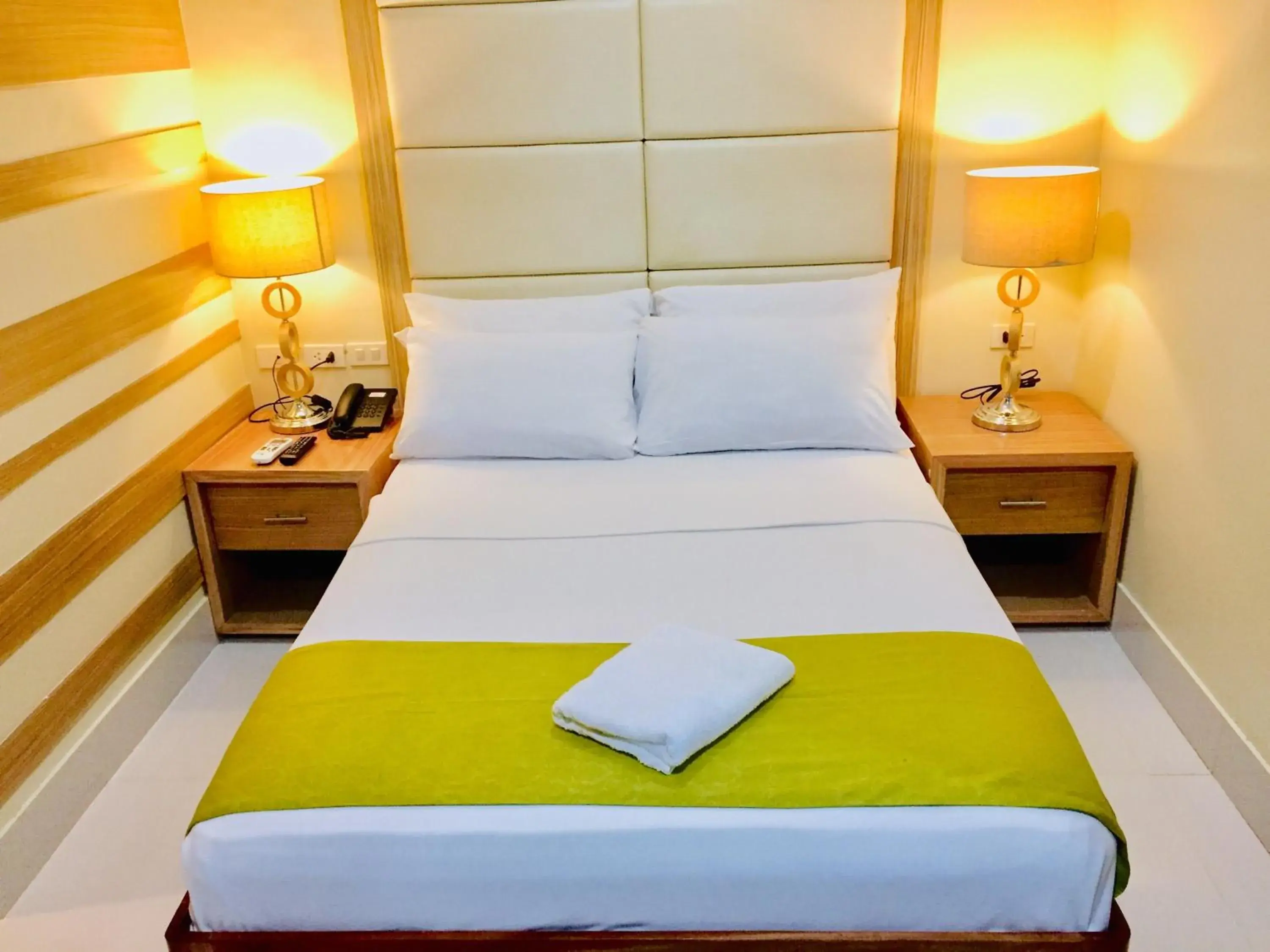 Double Room in RedDoorz Plus @ ABC Landmark Hotel Double Room in RedDoorz Plus @ ABC Landmark Hotel