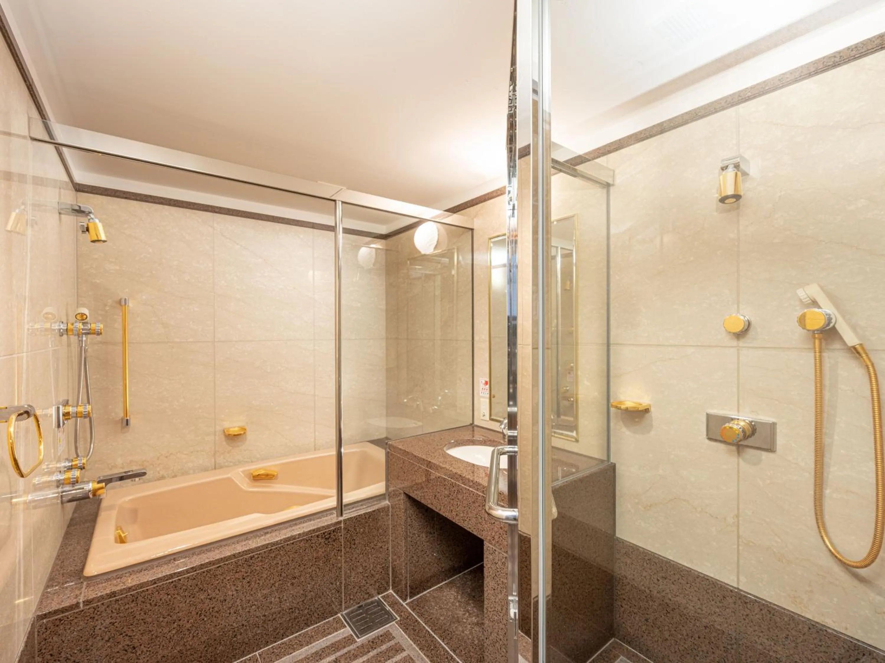 Bathroom in Sotetsu Grand Fresa Hiroshima