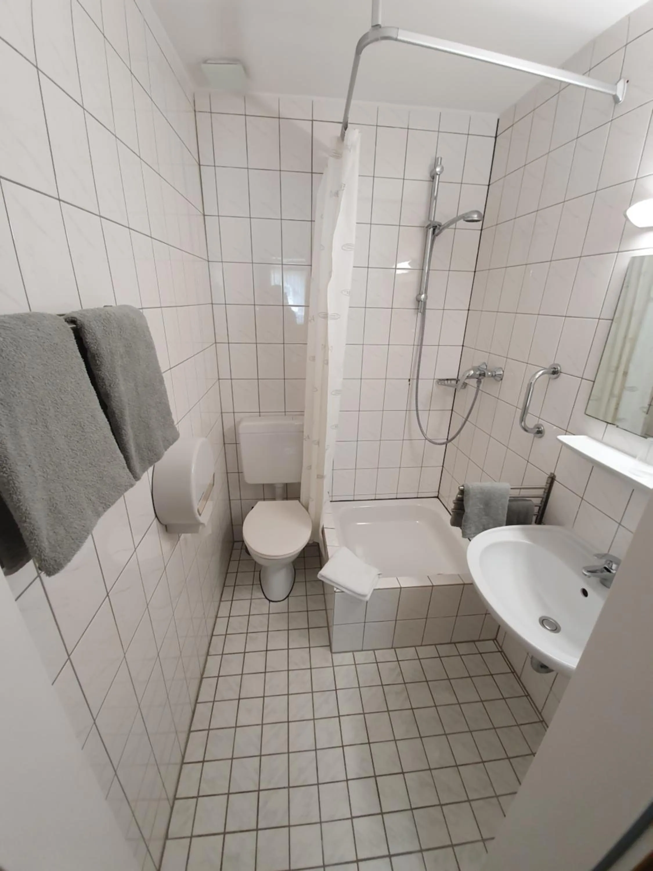 Shower in Hotel Bergschlösschen