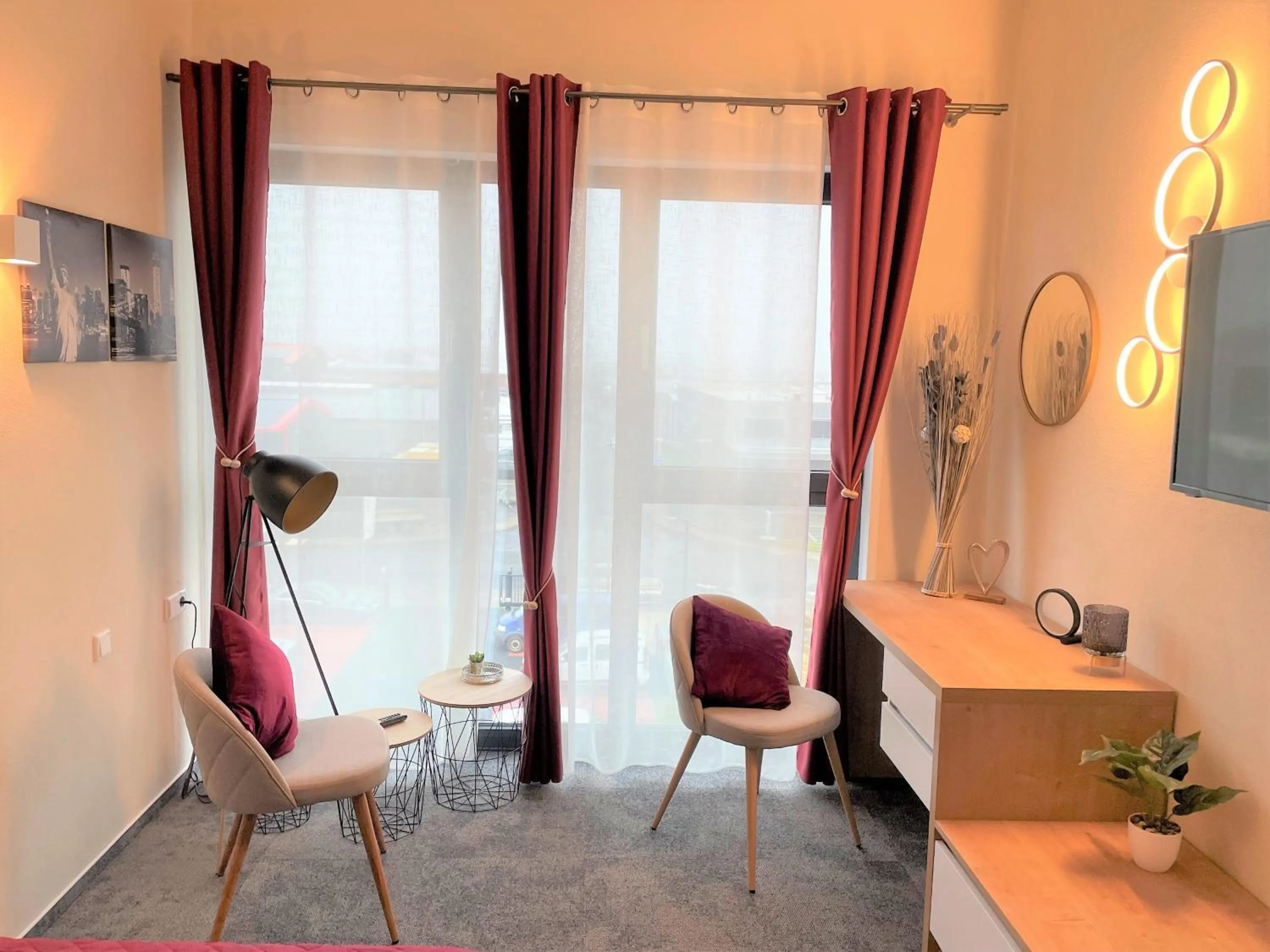 Seating area in LikeDaheim Apartments