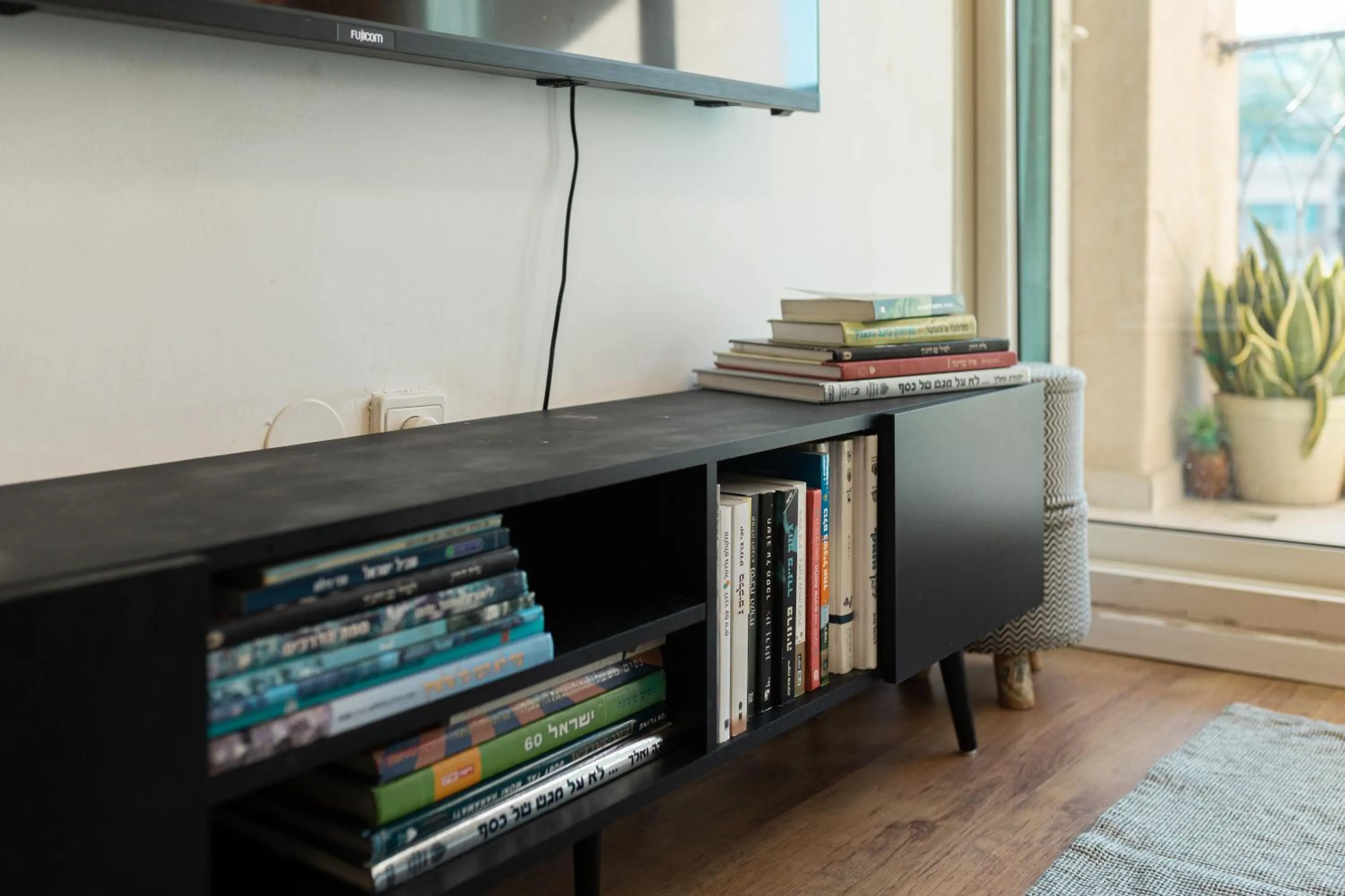 Two-Bedroom Apartment in Gma Caesarea