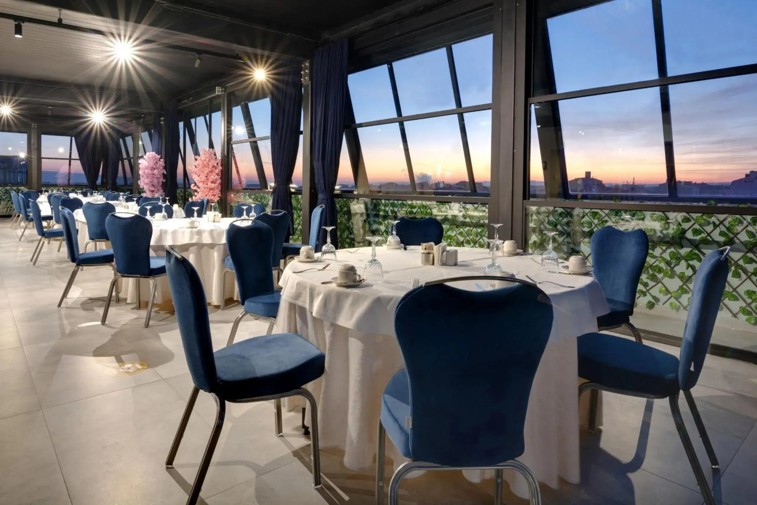 Restaurant/places to eat in Grande Arte Hotel Restaurant/places to eat in Grande Arte Hotel