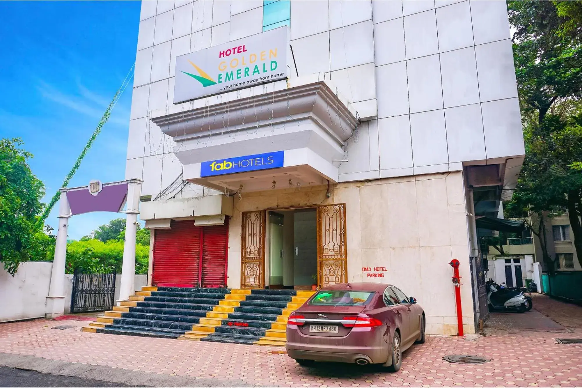 Property building in FabHotel Prime Golden Emerald - Nr St Mary's Church CNI Property building in FabHotel Prime Golden Emerald - Nr St Mary's Church CNI