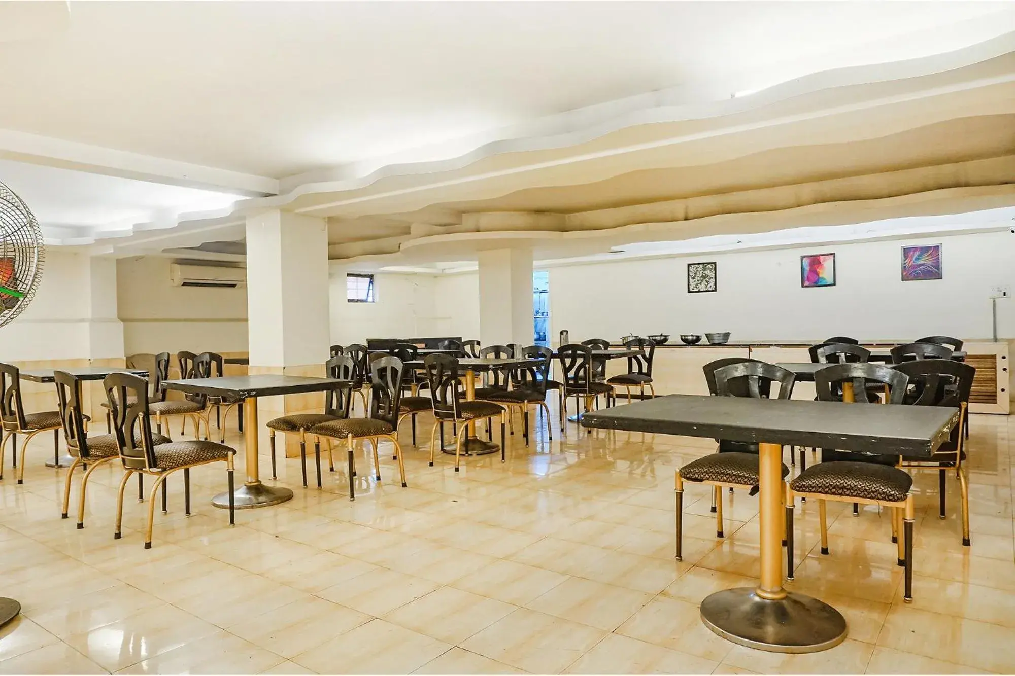 Restaurant/places to eat in FabHotel Prime Golden Emerald - Nr St Mary's Church CNI Restaurant/places to eat in FabHotel Prime Golden Emerald - Nr St Mary's Church CNI