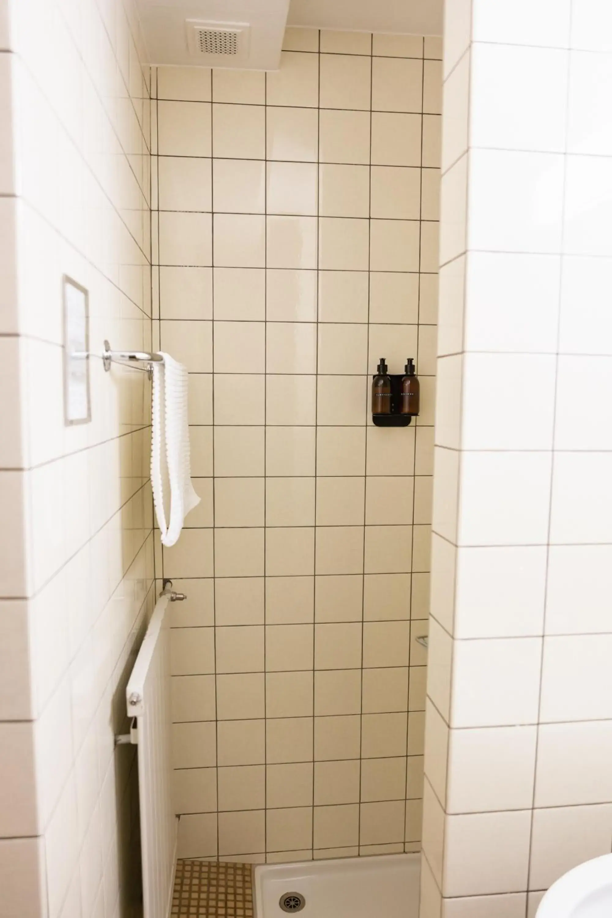 Double Room with Private Bathroom - single occupancy in KALCHOFEN Restaurant Hotel Eventhouse Double Room with Private Bathroom - single occupancy in KALCHOFEN Restaurant Hotel Eventhouse